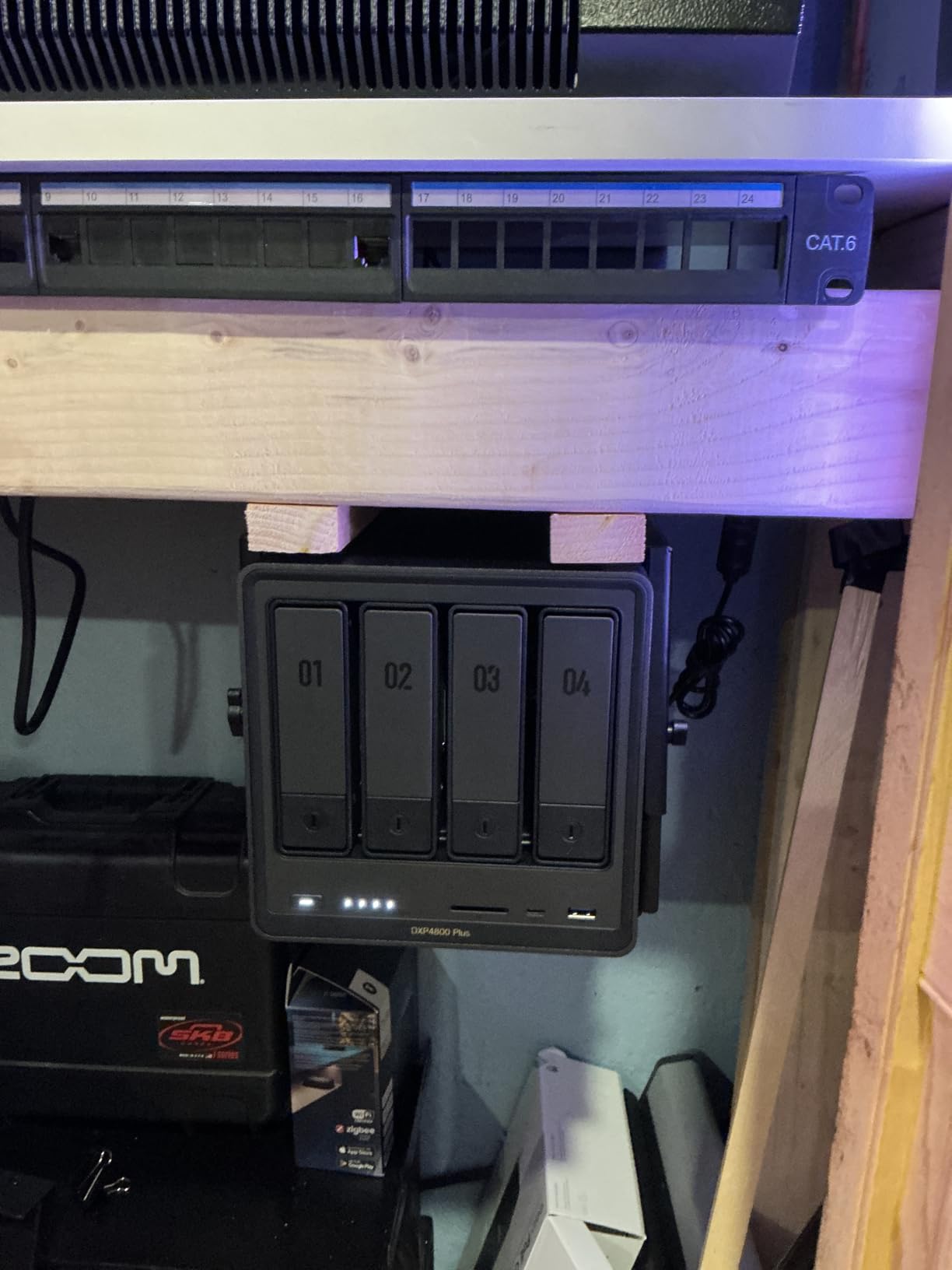 UGREEN NAS DXP4800 Plus 4-Bay NAS for Families, Creators & Small Teams | 4K Home Media, File Server & Hardware Transcoding, Intel 8505, 8GB DDR5, 10GbE&2.5GbE, Built-in 128G SSD, 2xM.2 NVMe, Diskless customer photo 1