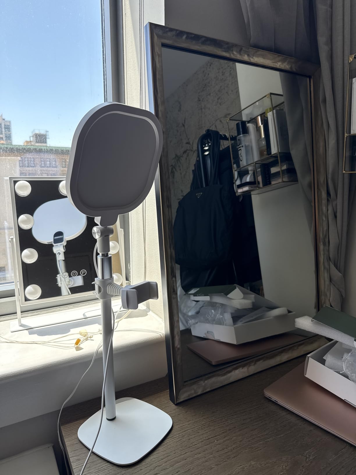 Zoom Lighting for Computer, Adjustable Desk Lighting for Video Calls, 30 Light Modes Video Conference Light, Desk Ring Light with Stand for Webcam, Meetings, Live Stream, Home Office. CRI 97.8 customer photo 2
