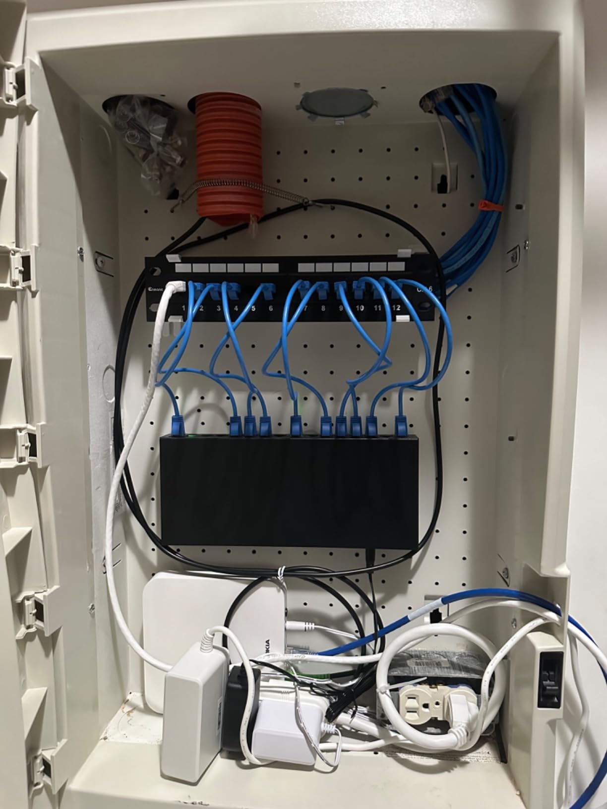 8 Port 2.5G Managed Switch, 8 x 2.5Gbps Base-T Ports and 10G SFP+ Slot, Support LACP/QOS/VLAN/IGMP, Mini Metal Fanless 2.5Gb YuLinca Easy Web Switch customer photo 2