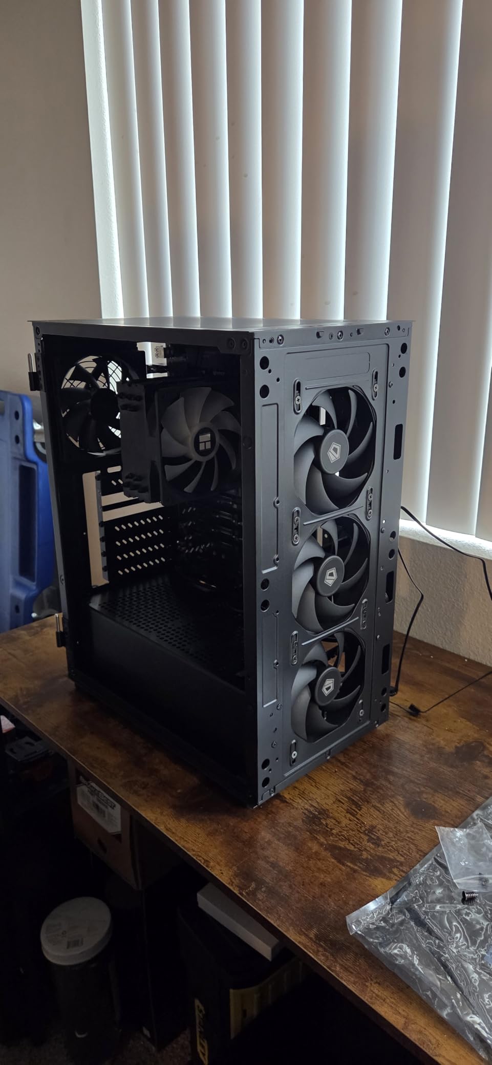 DARKROCK EC2 ATX Mid Tower Gaming Computer PC Case, Type-C Ready | Supports 50 Series Graphics Cards, Tempered Glass Side Panel, up to 8 x 120mm Fans & 360mm Radiator, 1 x Pre-Installed Fan customer photo 2