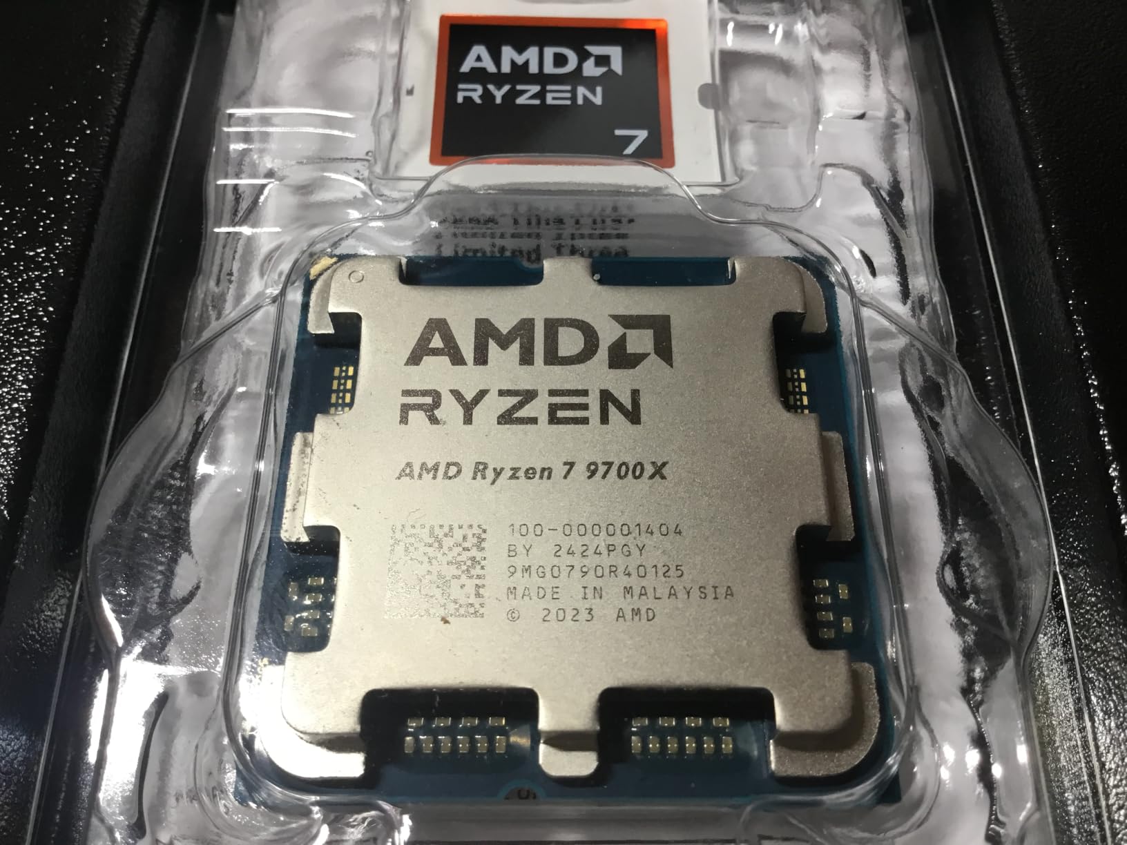 AMD Ryzen 7 9700X 8-Core, 16-Thread Unlocked Desktop Processor customer photo 2