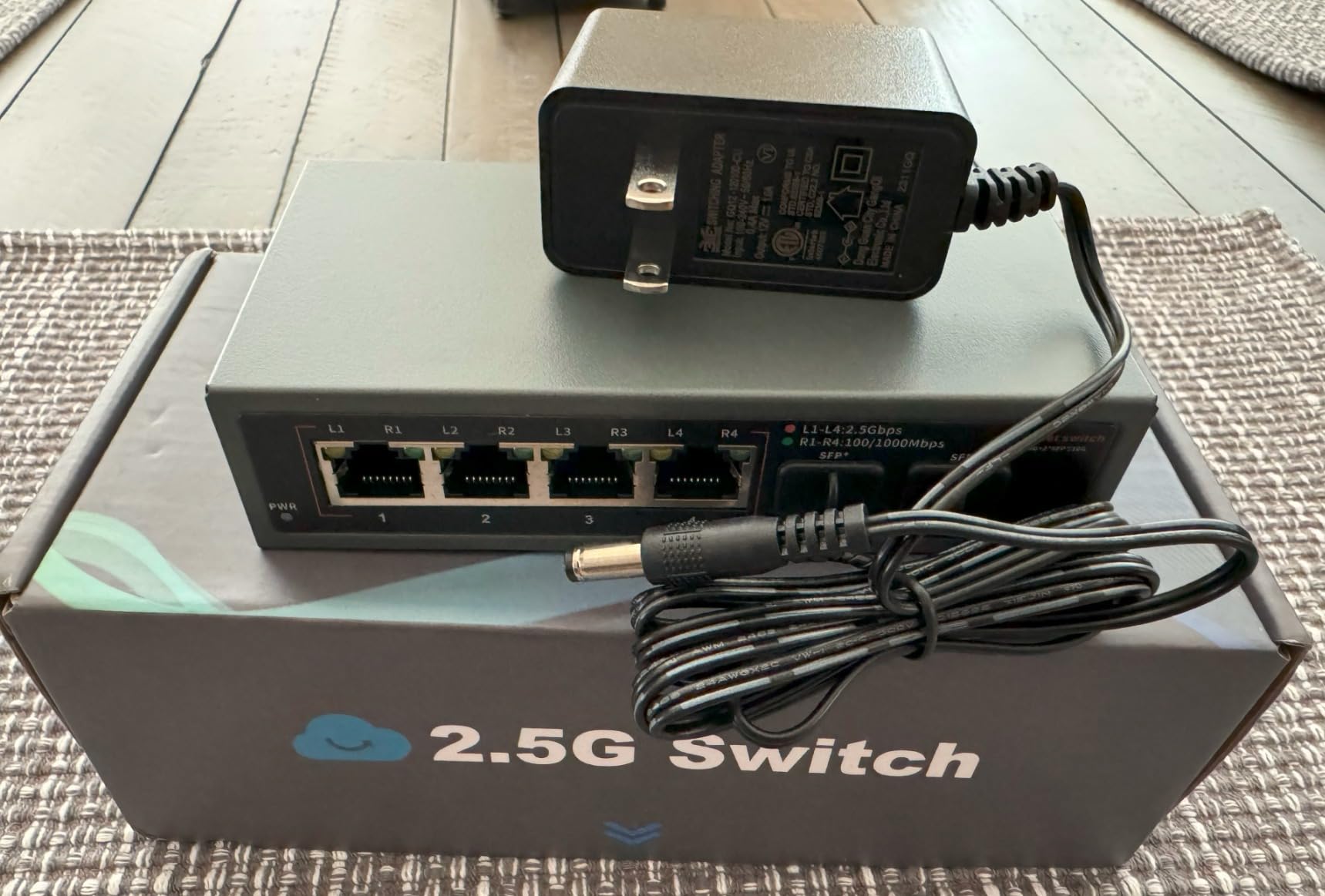10Gbe Unmanaged Ethernet Switch with 6x10G Base-T & 2x10G SFP+ Uplink, 1000M/2.5G/5G/10G Compatible, Metal & Build-in Fan Plug & Play, Ideal for NAS, Home and Industrial, Desktop/Wall Mount customer photo 1