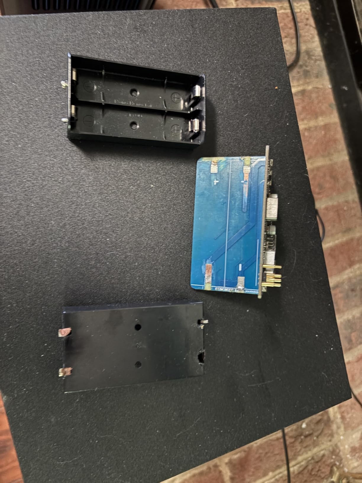 Waveshare UPS HAT (E), Compatible with Raspberry Pi 5/4B/3B+, Bi-Directional Fast Charging, 5V 6A Output, Pogo Pins Connector customer photo 1
