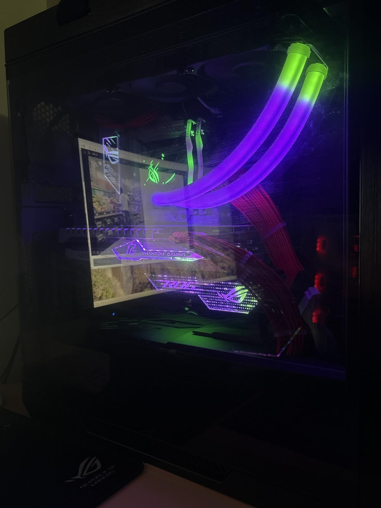 ASUS ROG Strix LC III 360 ARGB LCD All-in-one CPU Liquid Cooler - Intel LGA 1700, 1200, 115X - AMD Socket AM4, AM5 - with 2.1