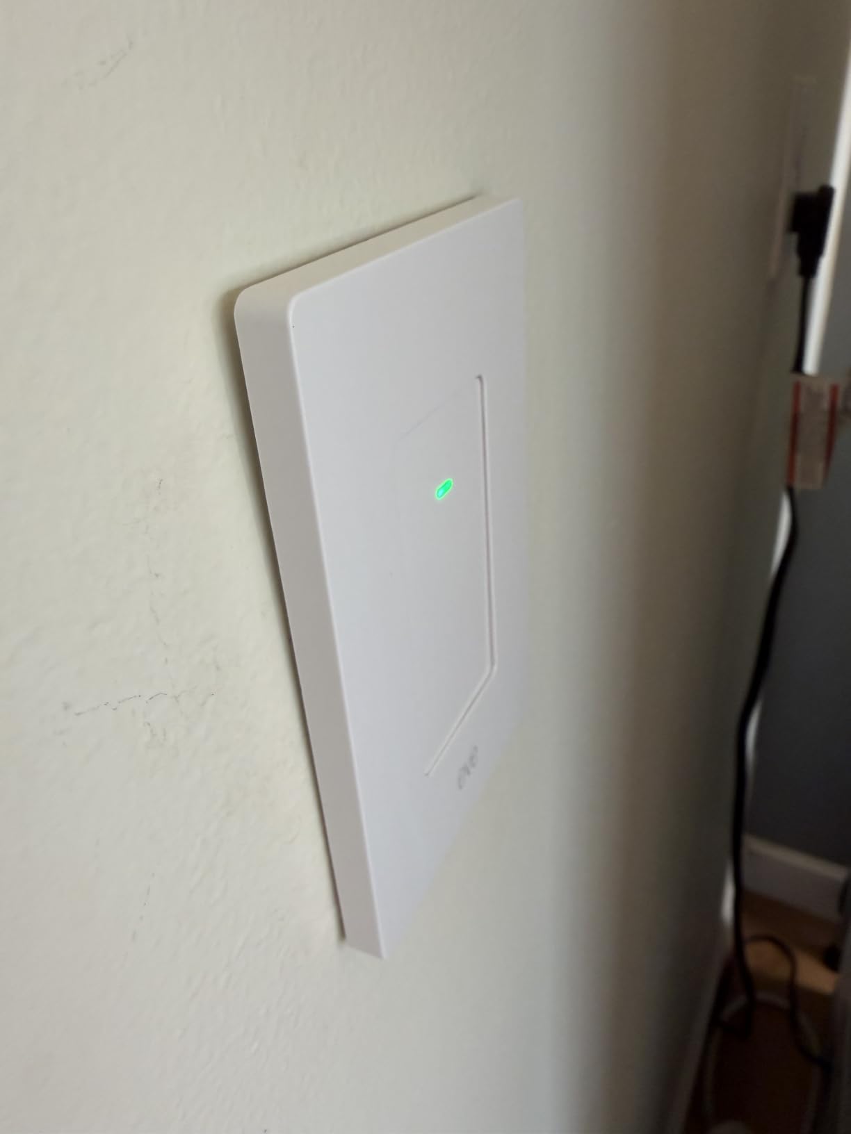 Eve Light Switch (Matter) - Smart Wall Switch | for Apple, Alexa, Google, SmartThings, single-pole & 3-way switches; requ. Thread Border Router & neutral wire; UL-certified customer photo 1