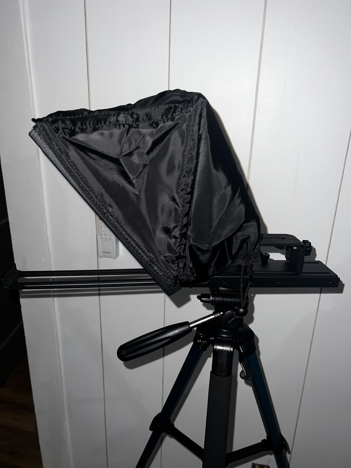 NEEWER X12II Teleprompter w/Arca Type Camera Mount Cold Shoe RT113 Remote | NEEWER Teleprompter App Control, Online Teaching, Vlogger, Live Streaming Prompter for iPad Tablet, Assembly Free customer photo 1
