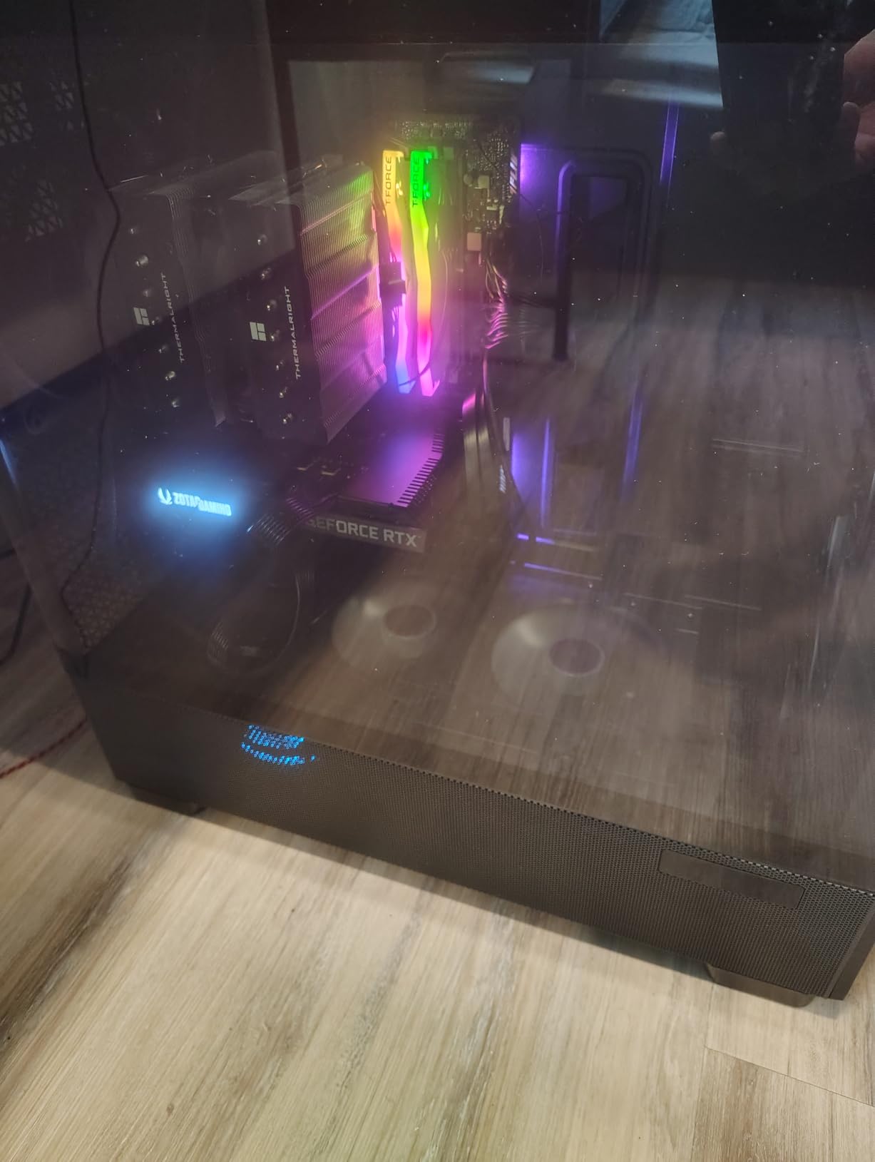 Antec Flux Pro Full-Tower E-ATX PC Case, 6 PWM Fans Included, Black | 6 PWM Fans, Walnut Wood Front Panel, High-Airflow, 90° Rotated PSU Mount, 420mm Radiator Support, CPU & GPU Temp Display customer photo 2