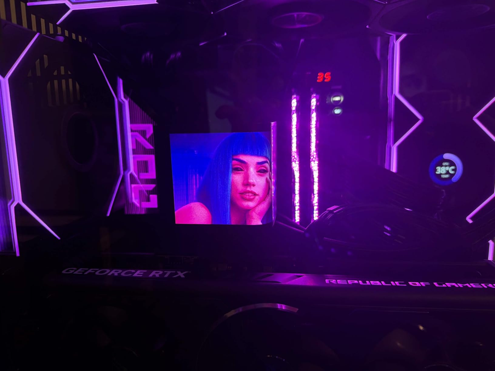 ROG Crosshair X870E Hero AMD X870E AM5 ATX Motherboard, Advanced AI PC Ready, 18+2+2 Power Stages, DDR5, PCIe 5.0, 5X M.2, Wi-Fi 7, USB4, AI Overclocking, Core Flex, PCIe Slot Q-Release Slim customer photo 2