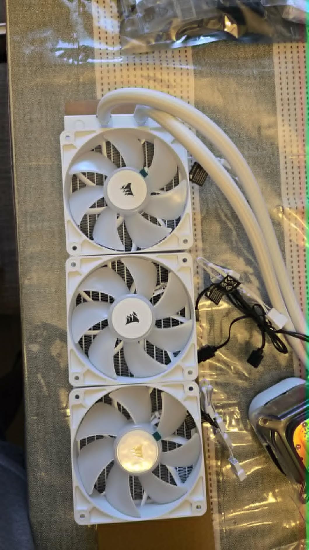 CORSAIR Nautilus 360 RS ARGB Liquid CPU Cooler - 360mm AIO - Low-Noise - Direct Motherboard Connection - Daisy-Chain - Intel LGA 1851/1700, AMD AM5/AM4 - 3X RS120 ARGB Fans Included - Black customer photo 1