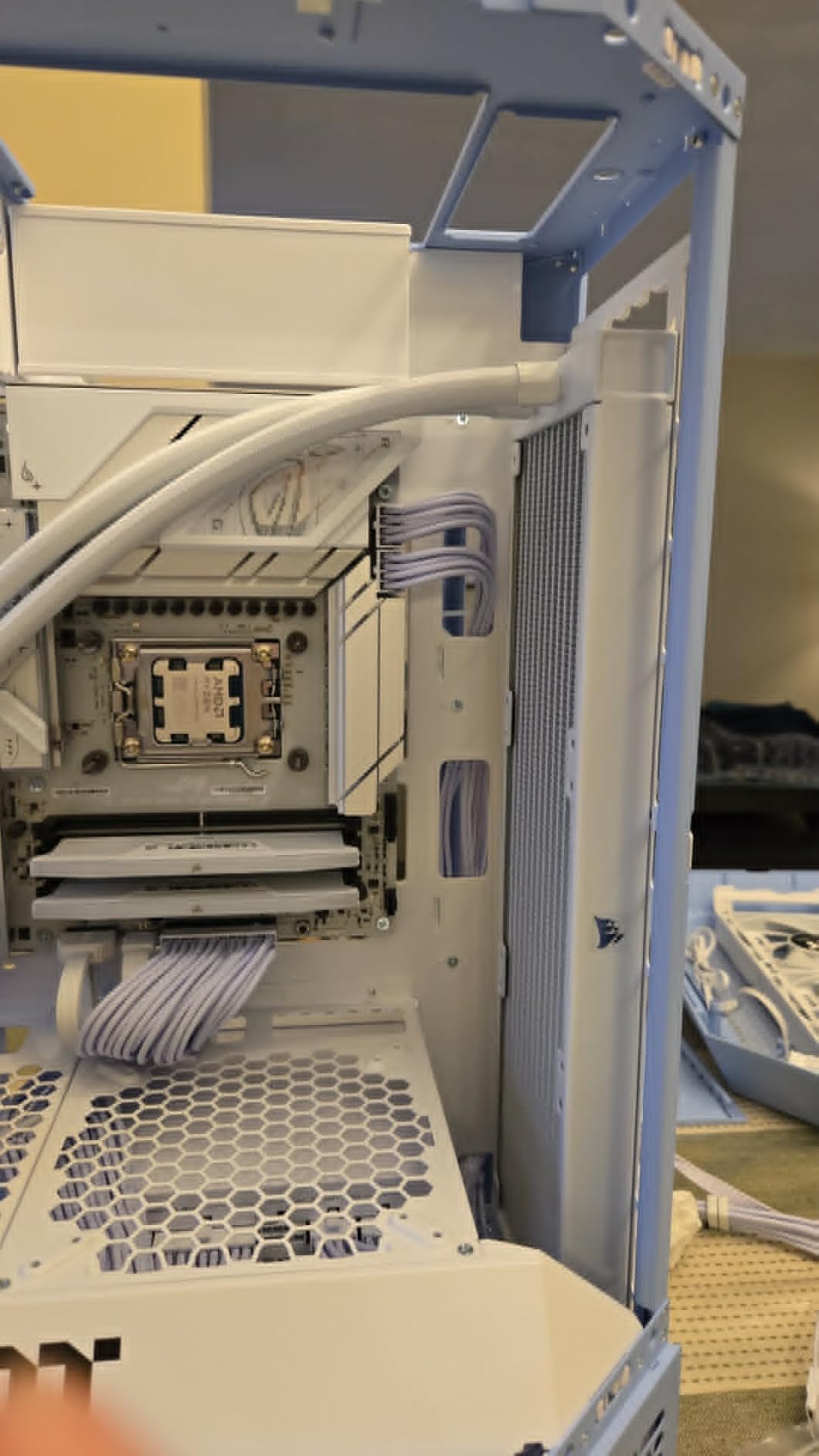 CORSAIR Nautilus 360 RS ARGB Liquid CPU Cooler - 360mm AIO - Low-Noise - Direct Motherboard Connection - Daisy-Chain - Intel LGA 1851/1700, AMD AM5/AM4 - 3X RS120 ARGB Fans Included - Black customer photo 2