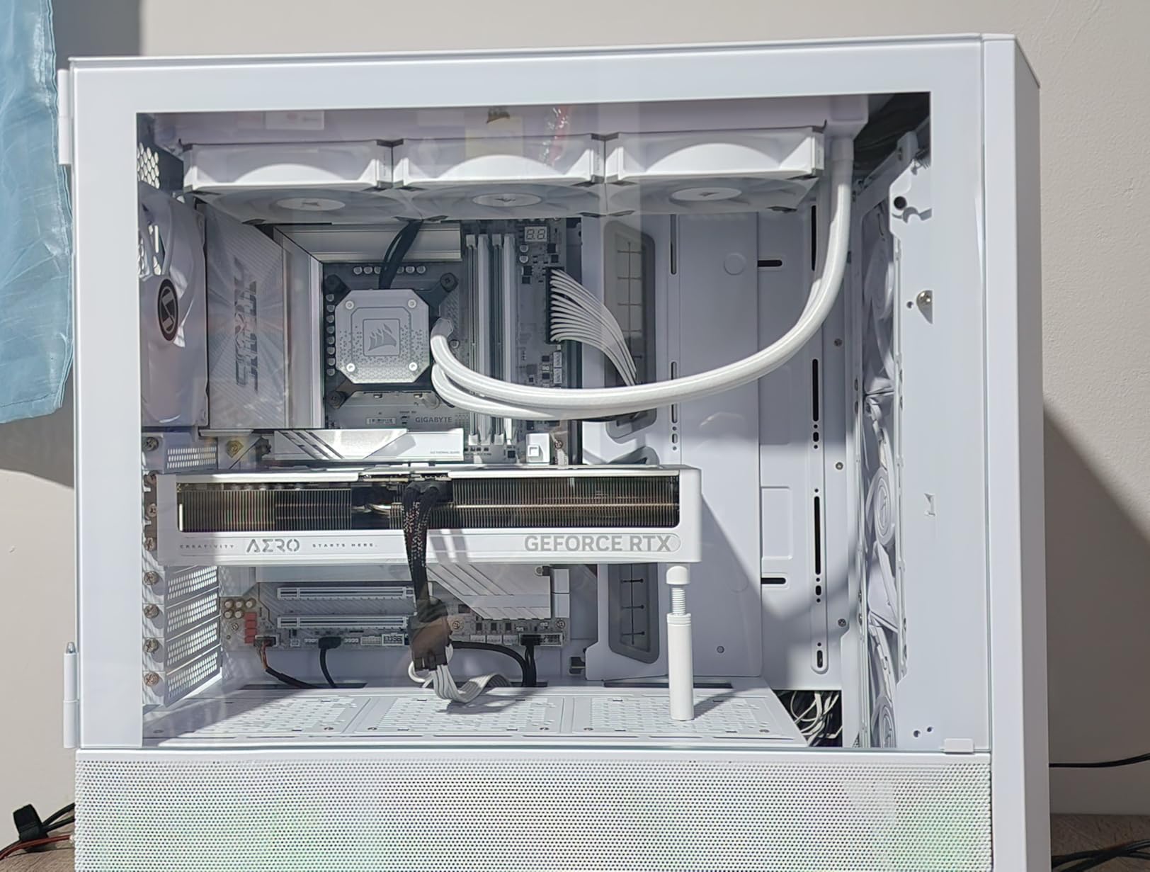 Intel Core Ultra 7 Desktop Processor 265KF - 20 cores (8 P-cores + 12 E-cores) up to 5.5 GHz customer photo 2