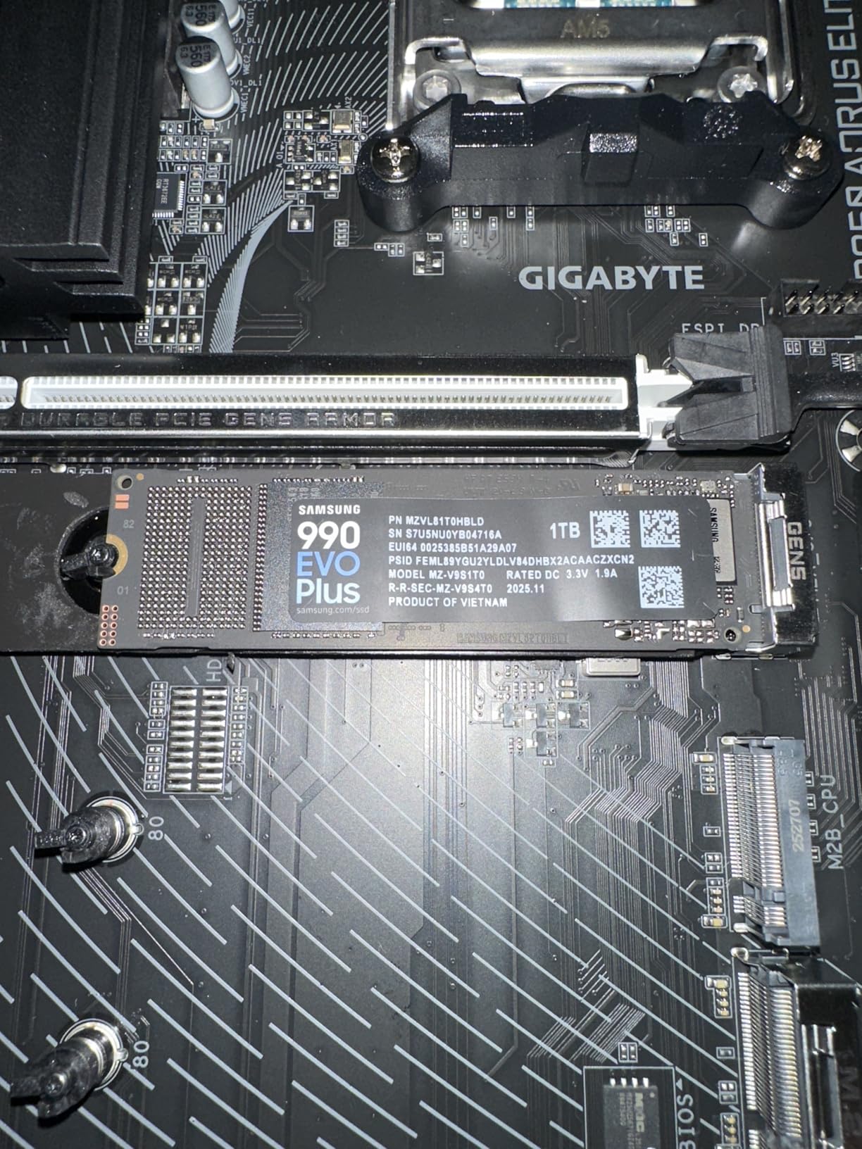 Samsung SSD 990 EVO Plus 4TB, PCIe Gen 4x4 | 5x2 M.2 2280, Up to 7,250 MB/s | NVMe Internal Solid State Drive, Upgrade Storage for PC/Laptops, HMB Technology & Intelligent Turbowrite 2.0 (MZ-V9S4T0B/AM) customer photo 1