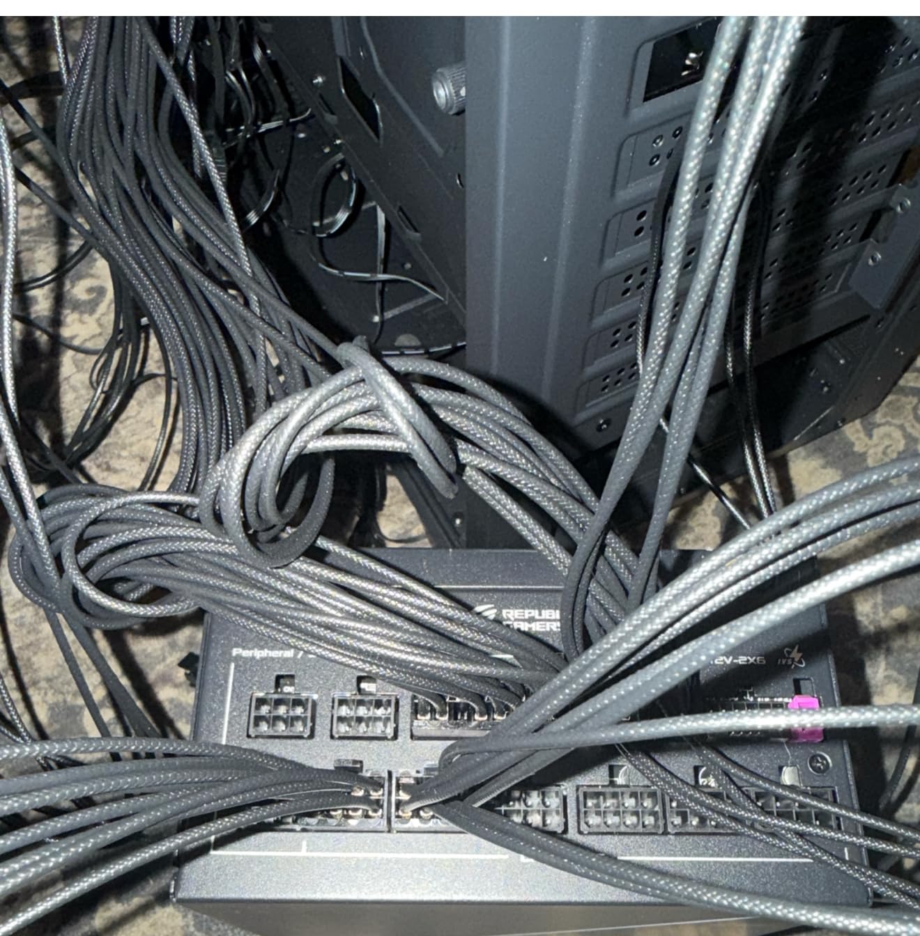 ASUS ROG Strix 1000W Platinum (Fully Modular Power Supply, 80 Plus Platinum Certified, ATX 3.1, Cybenetics Lambda A+, GaN MOSFET, GPU-First Intelligent Voltage Stabilizer, 10-Year Warranty) customer photo 2