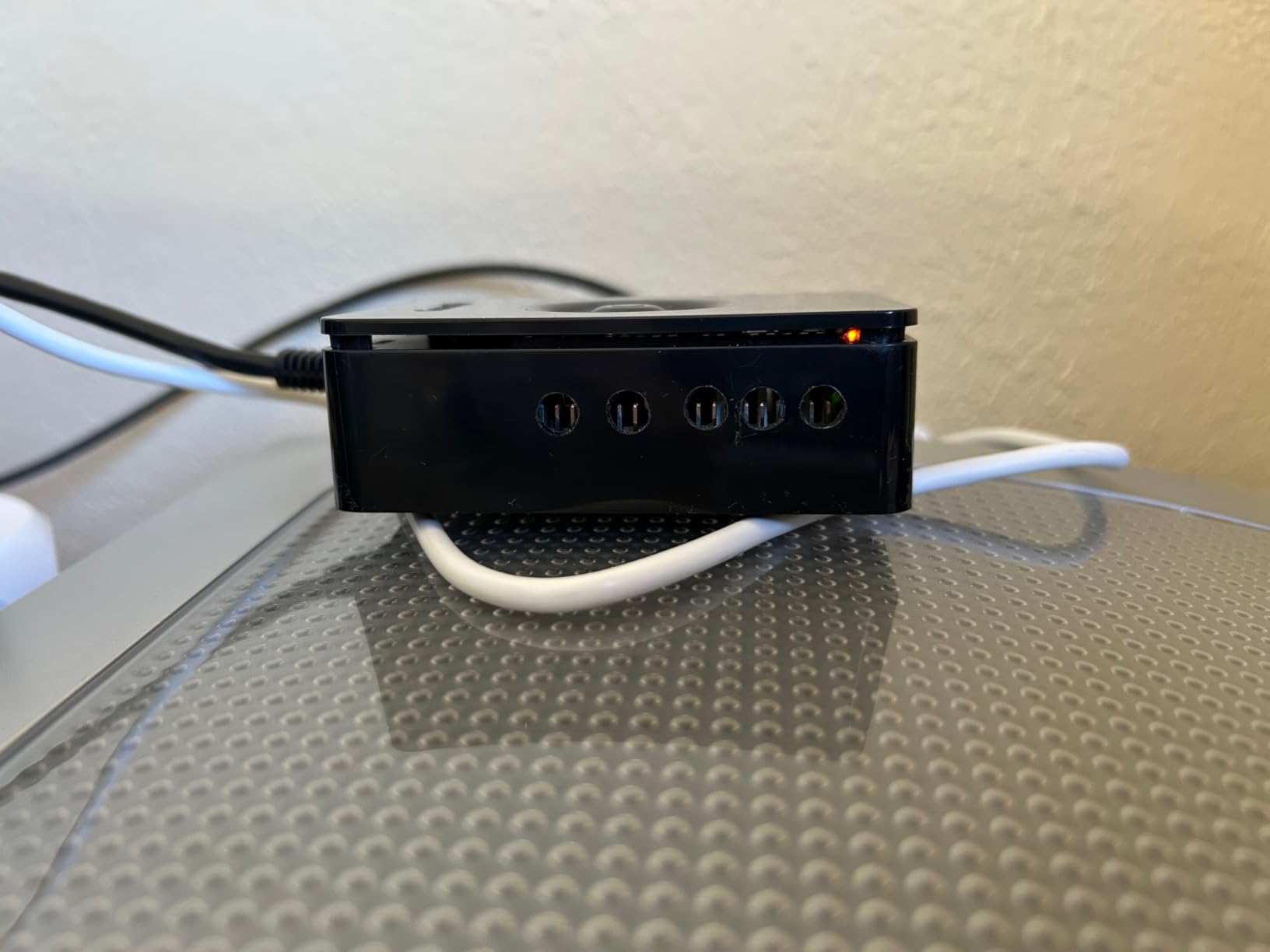 CanaKit Raspberry Pi 5 Desktop PC with SSD (Fully Assembled) (256 GB SSD) customer photo 1