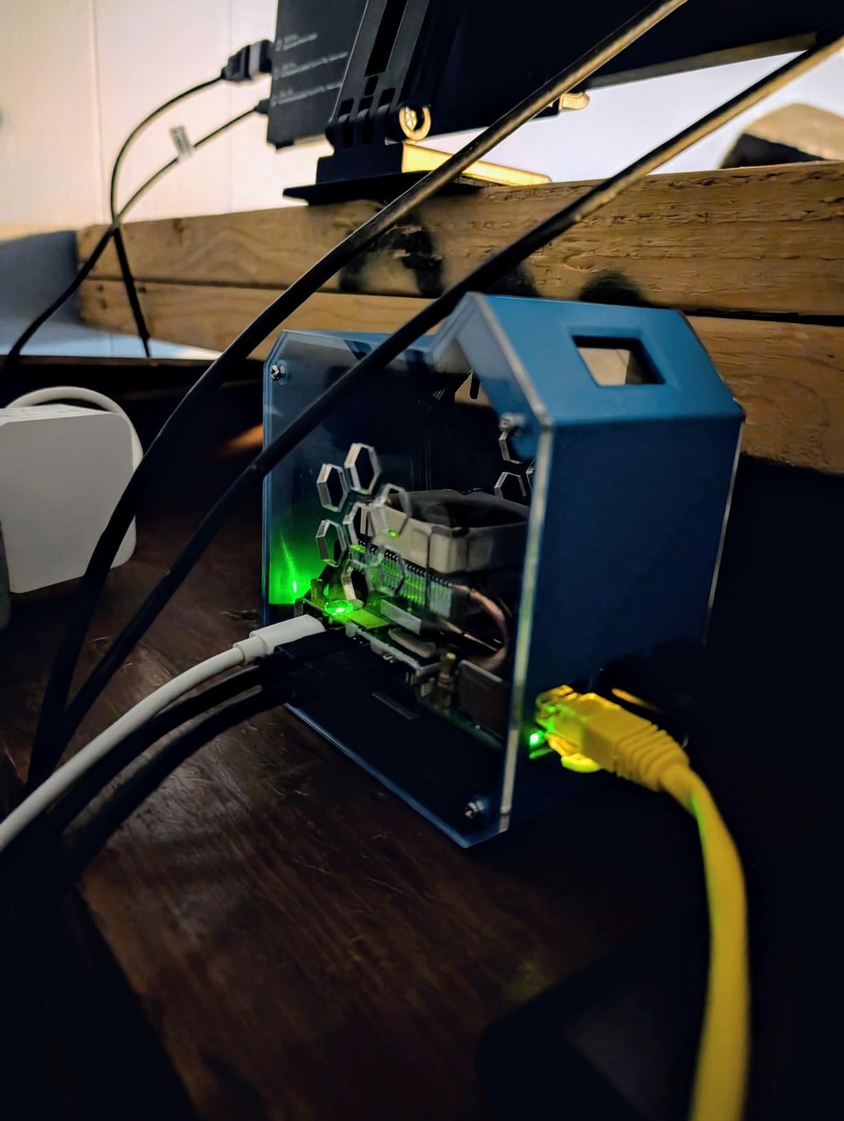 GeeekPi N07 MiniTower NVMe NAS Kit for Raspberry Pi 5, Supports M.2 NVMe SSD 2230/2242/2260/2280 customer photo 1