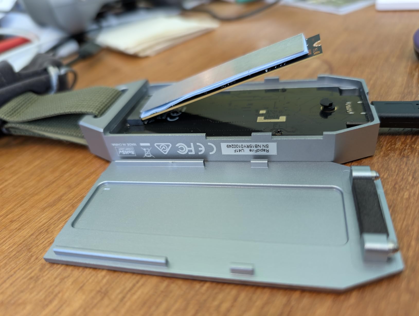 WAVLINK 40Gbps M.2 NVMe SSD Enclosure with Cooling Fan | for B+M/M-Key PCIe SSD 2280 Size, Tool-Free Installation, Compatible with Thunderbolt 4/3/USB4/USB C customer photo 2