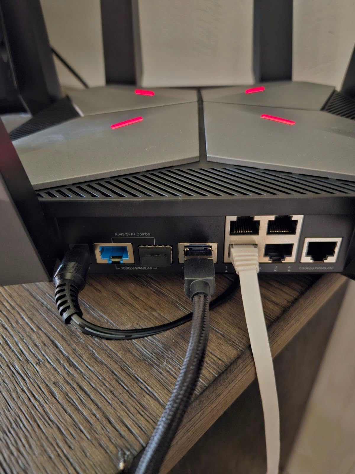 TP-Link Archer GXE75 Wi-Fi 6E Gaming Router customer photo 1