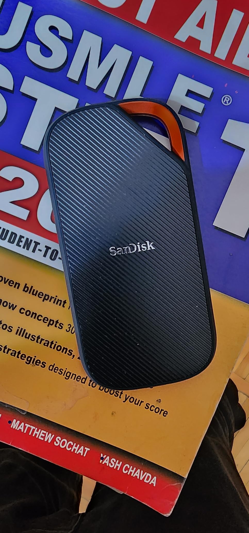 2TB SANDISK Extreme PRO Portable SSD with USB4, Up to 3800MB/s Read Speeds | External Solid State Drive, Backwards compatible USB-C & Thunderbolt, IP65 Water and Dust Resistance - SDSSDE82-2T00-G25 customer photo 2