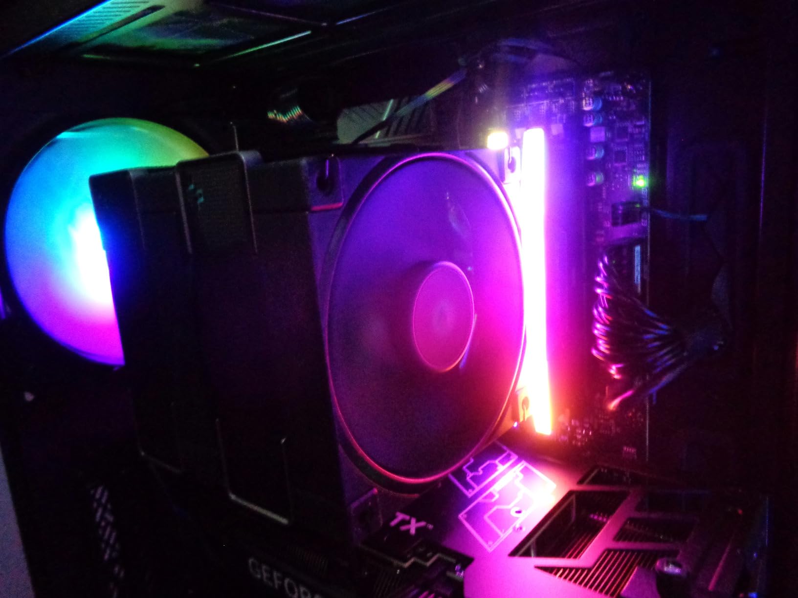 CORSAIR Vengeance RGB DDR5 32GB (2 x 16GB) Up to 6000MHz AMD Intel RAM | Desktop Gaming Memory, AMD EXPO & Intel XMP 3.0 Compatible, CL30, White, CMH32GX5M2B6000Z30W customer photo 2