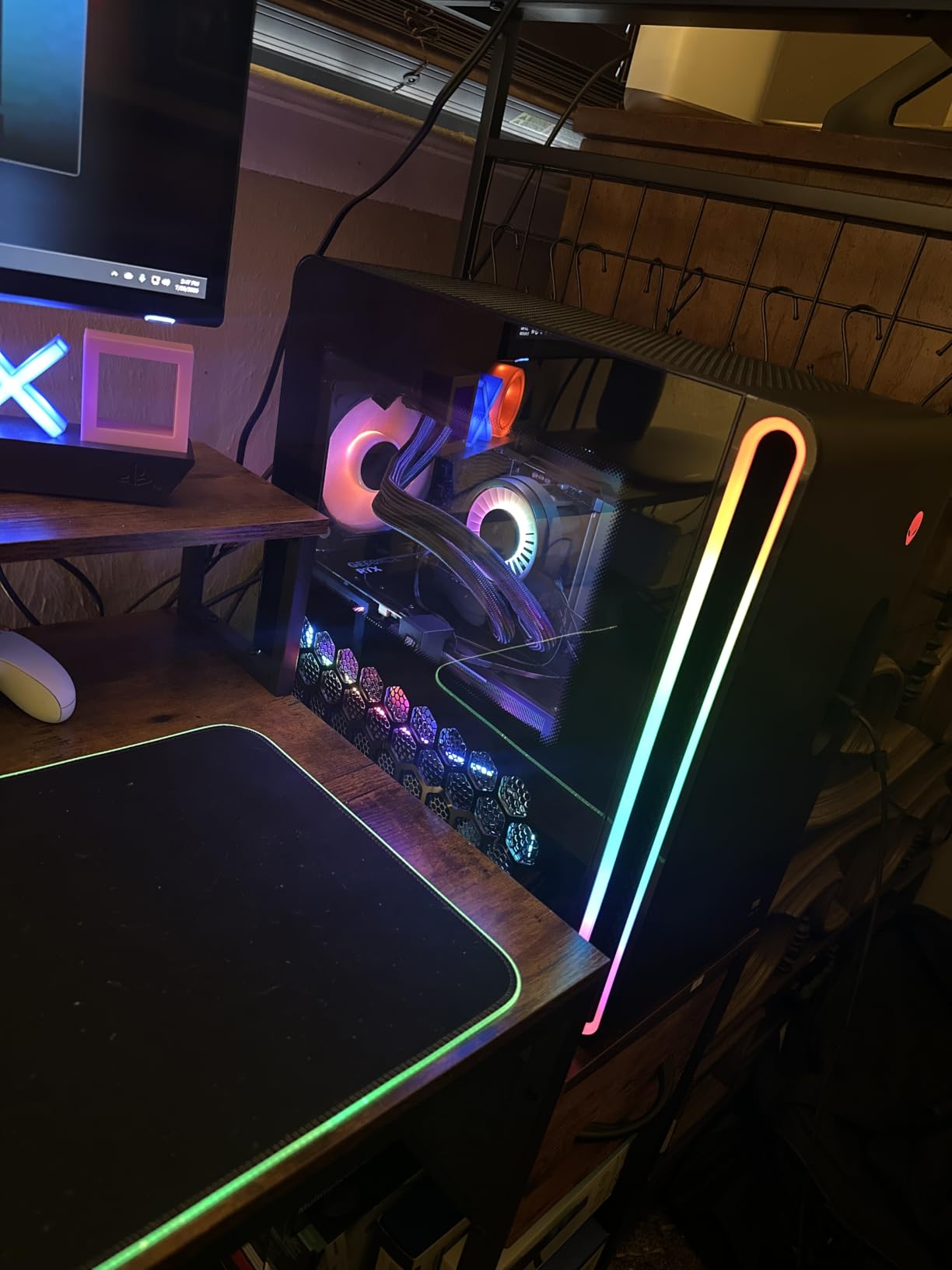 Alienware Aurora Gaming Desktop, RTX 5070, Intel Core Ultra 7 265F | 1TB SSD, 32GB DDR5, Wi-Fi 7, Bluetooth, Killer 2.5Gb Ethernet, Windows 11 Home, Wired Keyboard, ACT1250 customer photo 1