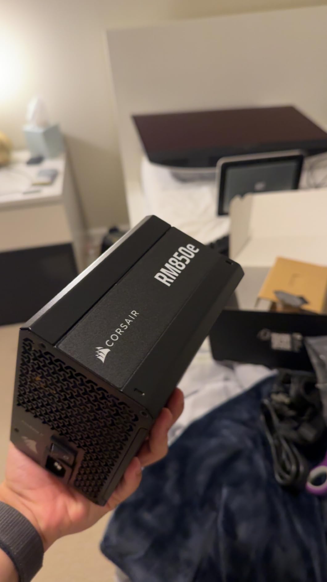 CORSAIR RM850e (2025) ATX 3.1 PCIe 5.1 Ready 850W Power Supply - Black | Native 12V-2x6 Cable Included, Low-Noise, Fully Modular, Cybenetics Gold, Modern Standby Mode customer photo 2