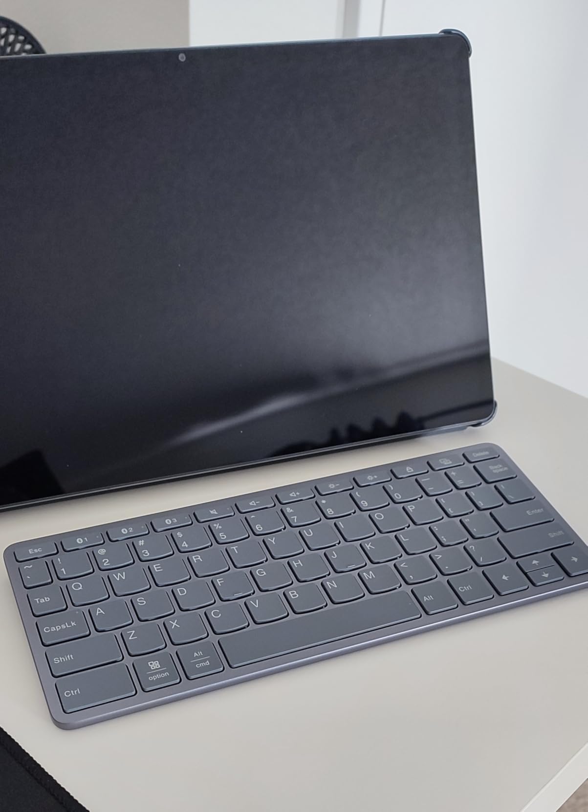 Lenovo Multi-Device Wireless Bluetooth Keyboard, Connect Up to 3 Devices Simultaneously, Compatible with iOS, Android, Windows, Slim Profile, Rechargeable, 60-Hour Battery Life, Iron Grey customer photo 1