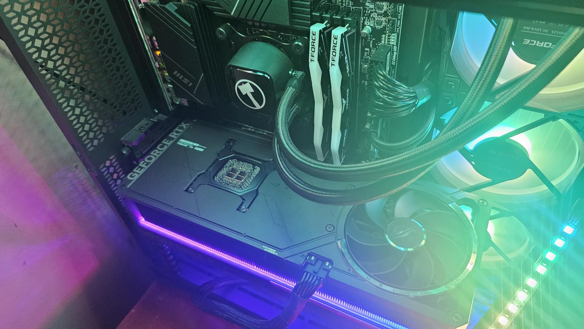 ASUS ROG Astral NVIDIA GeForce RTX 5090 32GB GDDR7 OC Edition Gaming Graphics Card (PCIe 5.0, HDMI/DP 2.1, 3.8-Slot, 4-Fan Design, Axial-tech Fans, Patented Vapor Chamber) customer photo 1