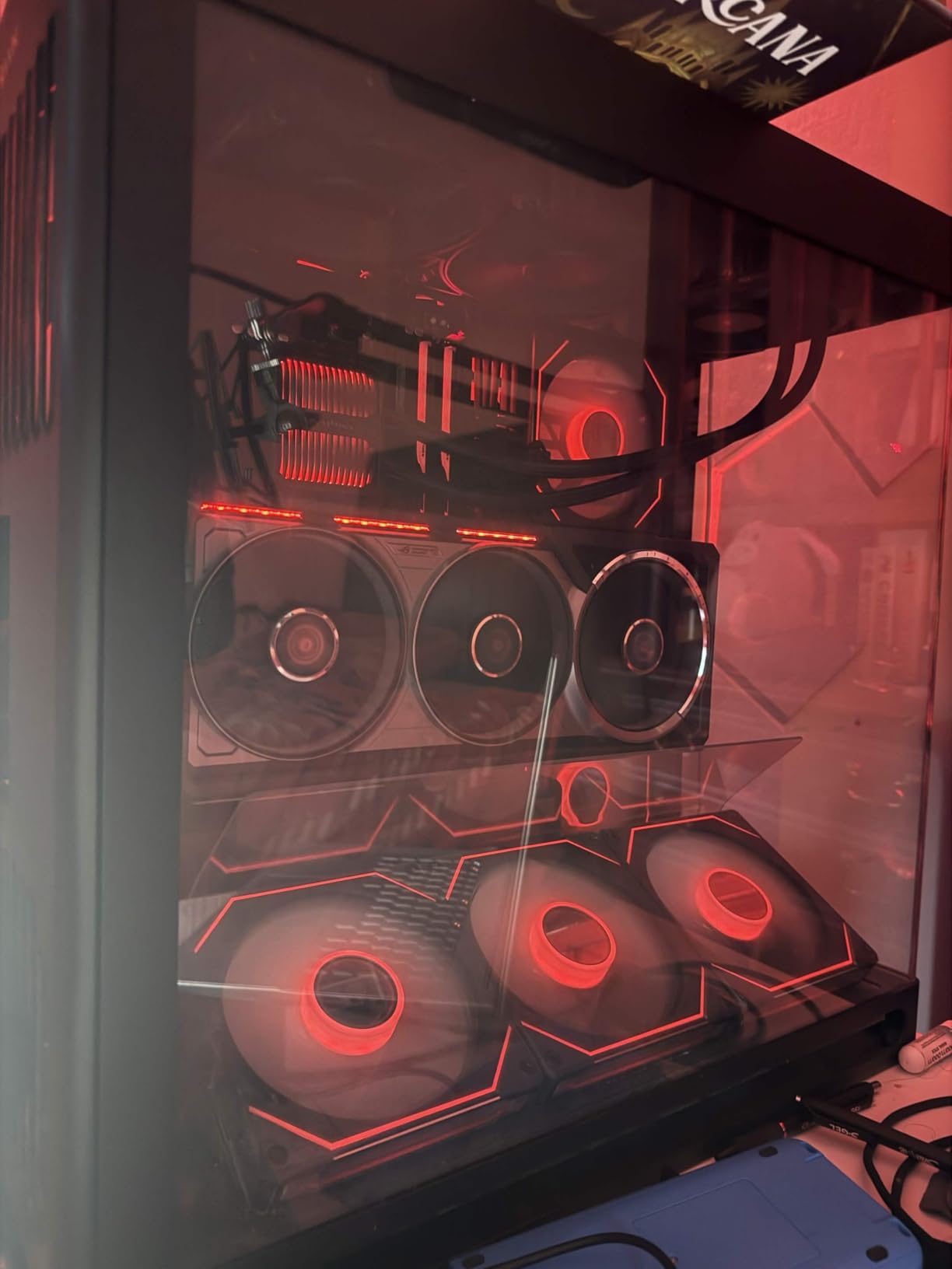 ASUS ROG Astral NVIDIA GeForce RTX 5090 32GB GDDR7 OC Edition Gaming Graphics Card (PCIe 5.0, HDMI/DP 2.1, 3.8-Slot, 4-Fan Design, Axial-tech Fans, Patented Vapor Chamber) customer photo 2