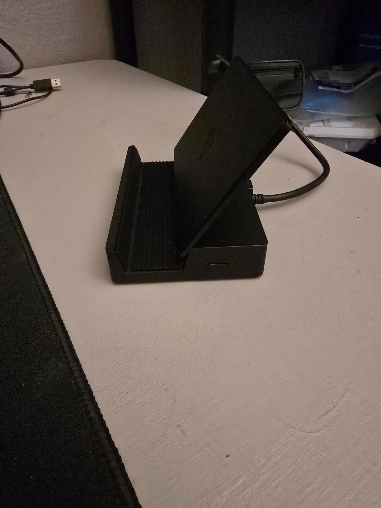 Razer Handheld Dock Chroma, Charging Hub & Expand Connectivity, 100W | For Mobile Gaming & Tablets, Compatible with iPhone 16, Steam Deck, ROG Ally, Switch & More, USB-C, USB-A (3), HDMI, GbE customer photo 1