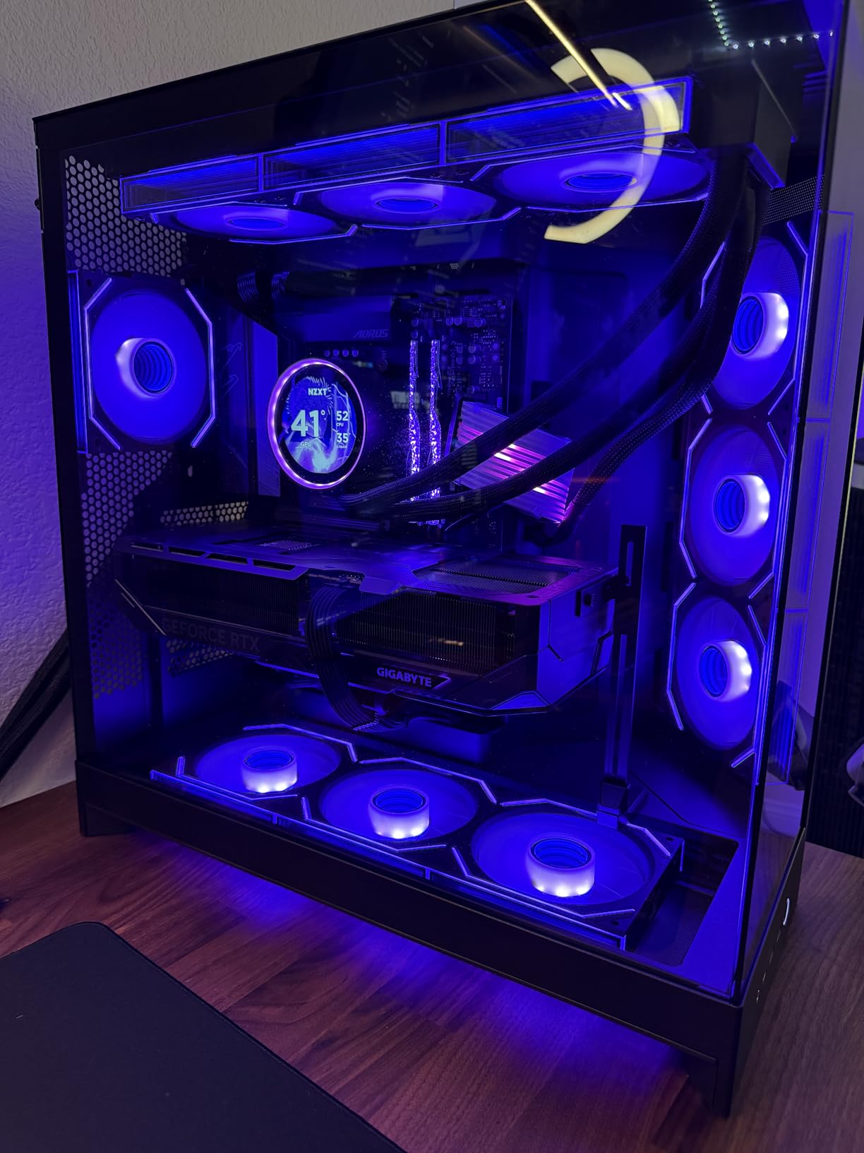 GIGABYTE GeForce RTX 5090 Gaming OC 32G Graphics Card, 32GB GDDR7 customer photo 2