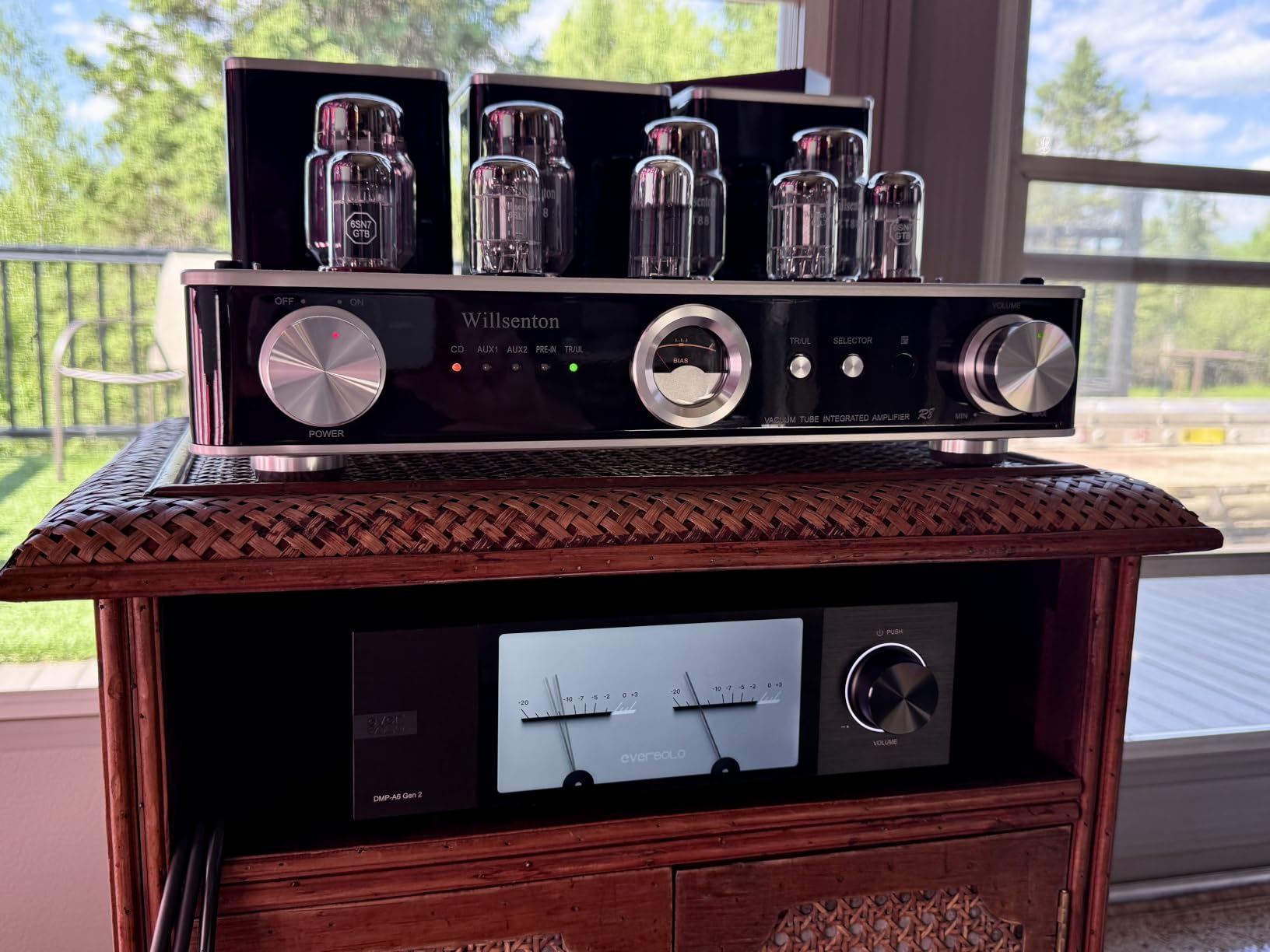 EVERSOLO DMP-A6 Gen 2 Hi-Fi Music Streamer, Wireless Digital Music Player, DAC, Music Service & Streaming Qobuz, Tidal & More, DSD512, EOS Audio Engineer, Native Multi-Channel DSD, Exclusive App customer photo 1
