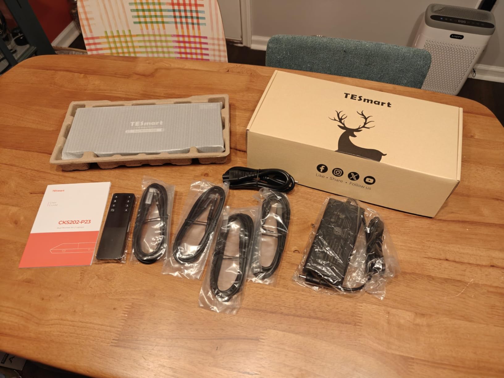 TESmart USB-C KVM Switch 2 Monitors 2 Laptops 4K@60Hz, USB 3.0 KVM Switch Dual Monitor MST, EDID Emulation, 60W PD, 1G Ethernet, 2K@144Hz, 1080P@240Hz, Hotkey Switch, with All Input Cables customer photo 1