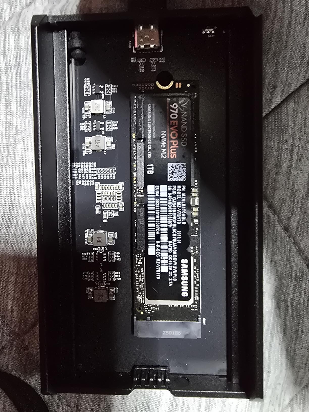 40Gbps M.2 NVMe SSD Enclosure, ICY BOX M.2 Enclosure Support SSD M/B+M Key Size 2280/2260/2242/2230 Compatible with Thunderbolt 4/3/USB4/3.2/3.1, Tool-Free Aluminum Thunderbolt 4 Enclosure customer photo 1