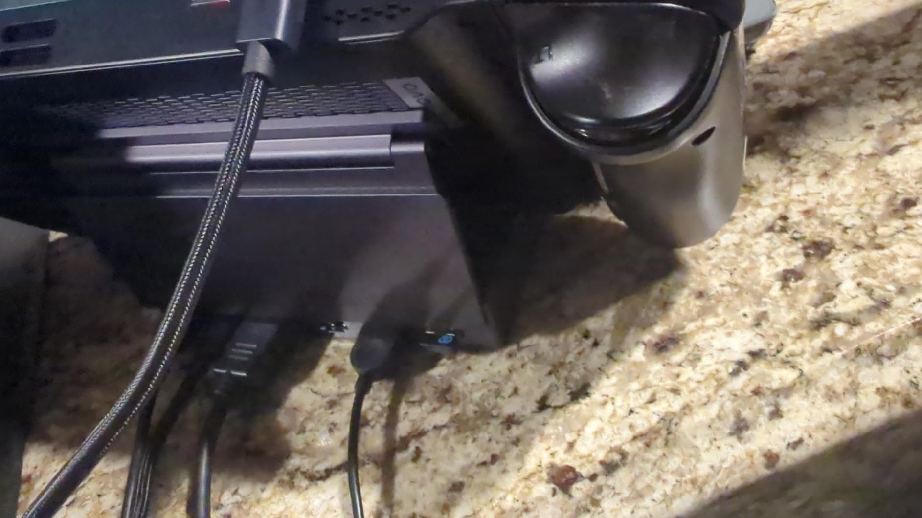 UGREEN Steam Deck Dock 6-in-1 4K@120Hz HDMI 2.1, 100W PD | USB-A & USB C 3.0, Gigabit Ethernet, Dock for Rog Xbox Ally 2025, Steam Deck, ROG Ally, Region Go, MacBook customer photo 2