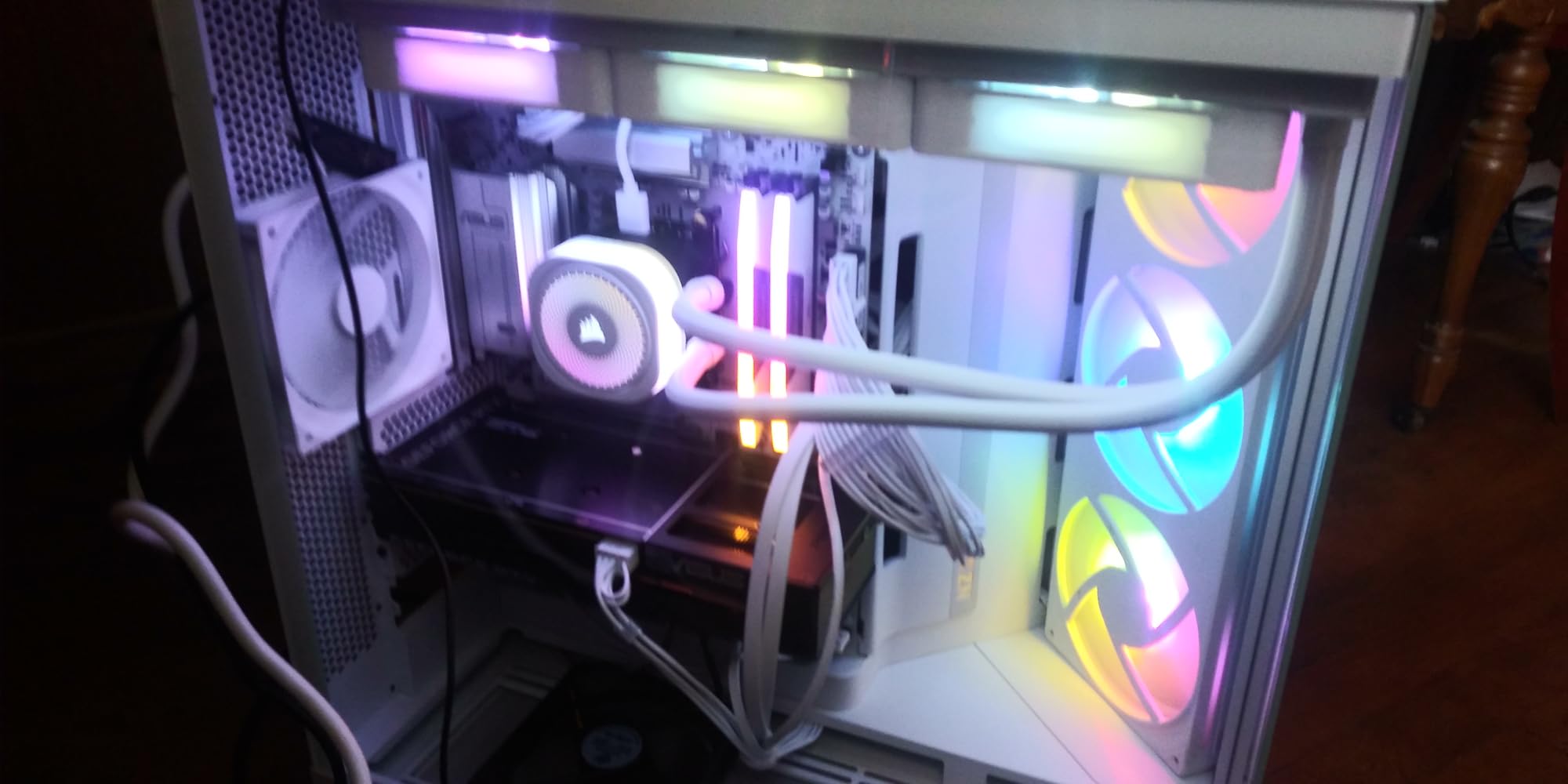 ASUS B650E MAX Gaming WiFi W - AMD B650 AM5 ATX Motherboard, White PCB, DDR5, PCIe 5.0, 3X M.2, Wi-Fi 6E, 2.5Gb LAN, USB 10Gbps Type-C, DisplayPort, HDMI, BIOS Flashback, Aura Sync, Advanced AI PC customer photo 2