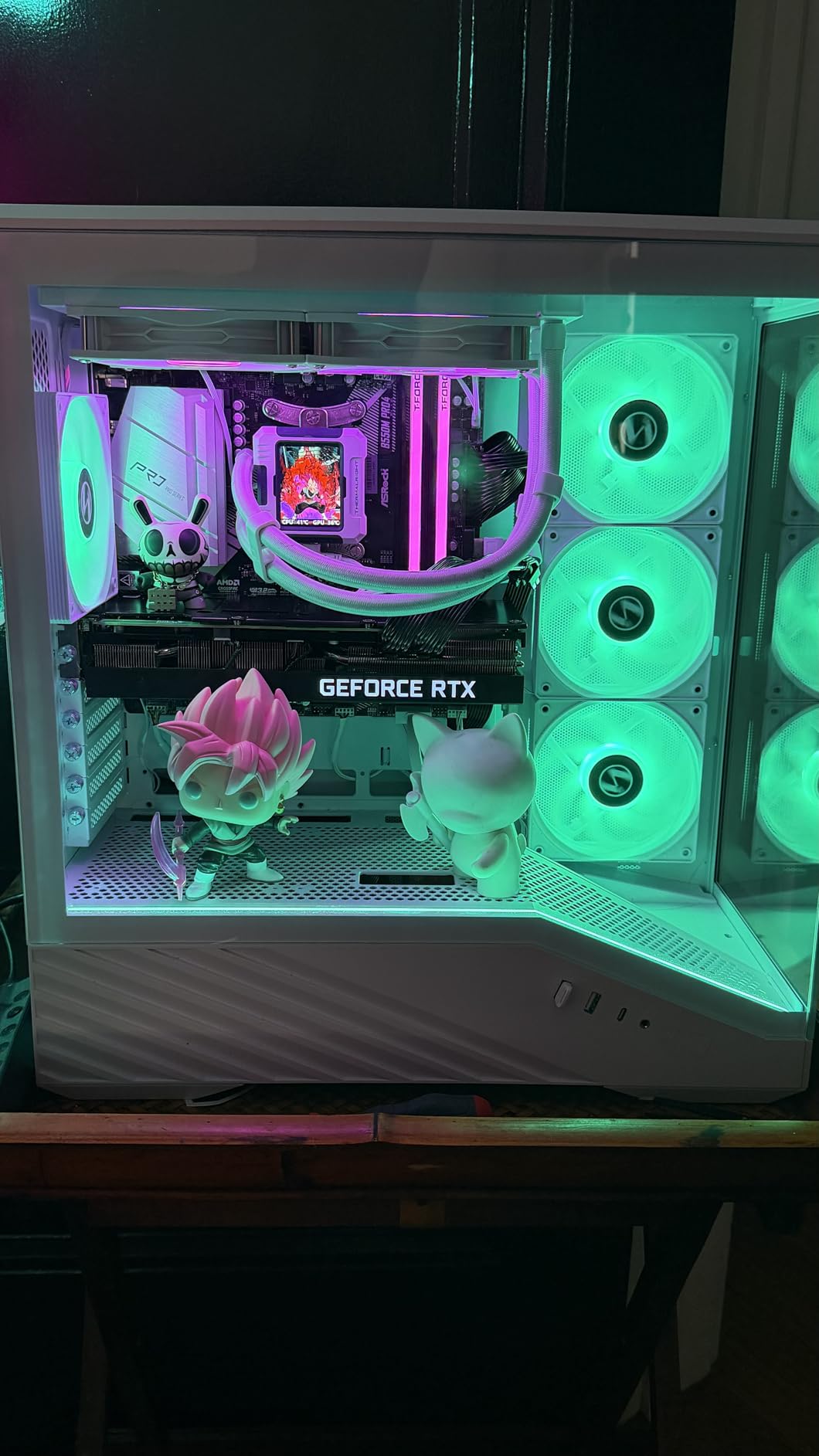 Lian Li V100-ATX Mid-Tower PC Case-Black-V100RX | 4 x 120mm ARGB PWM Fans Pre-Installed, LED RGB Strip, Display Platform with Tempered Glass customer photo 2