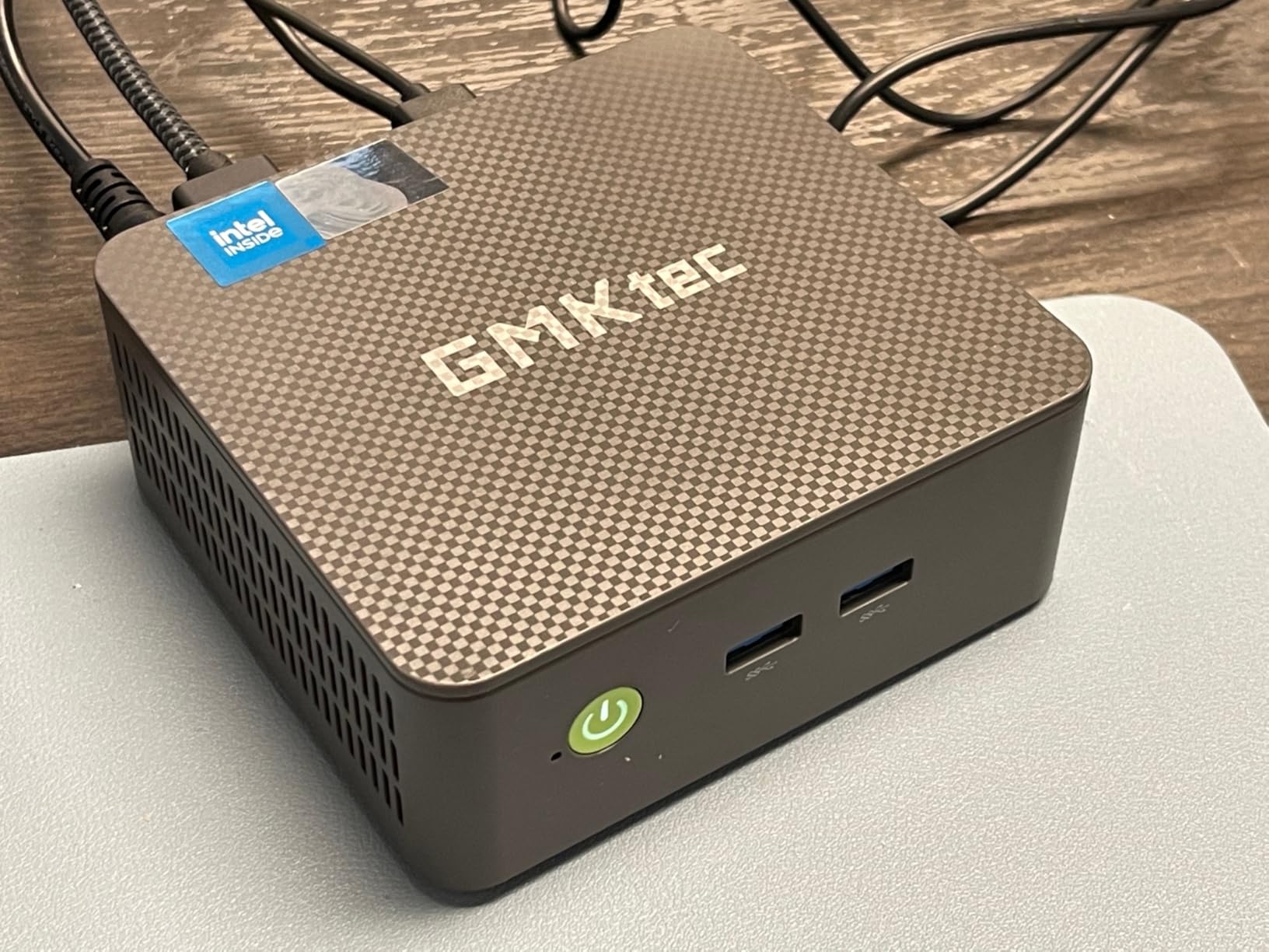 GMKtec AI Mini PC Ryzen AI Max+ 395 (up to 5.1GHz) Mini Gaming Computers | 128GB LPDDR5X 8000MHz (16GB*8) 2TB PCIe 4.0 SSD, Triple Screen 8K Display, WiFi 7 & USB4, SD Card Reader 4.0 EVO-X2 customer photo 2