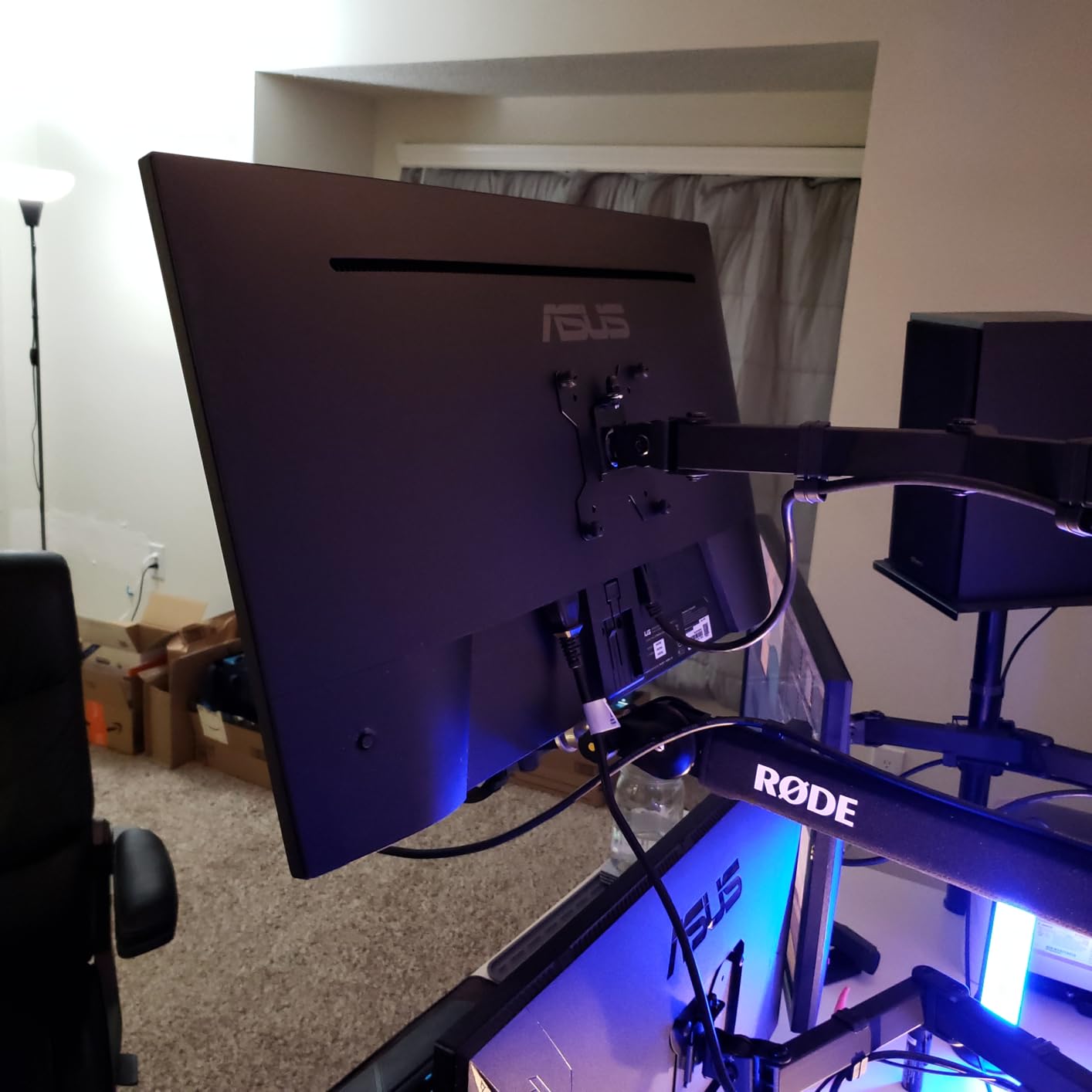 ASUS VA27AQ 27 Inch 1440P QHD IPS Computer Monitor, HDMI, DisplayPort, VGA | IPS, QHD (2560 x 1440), 99% sRGB, Frameless, 1ms, Speakers, Low Blue Light, Flicker Free, VESA Wall Mount, EPEAT customer photo 1