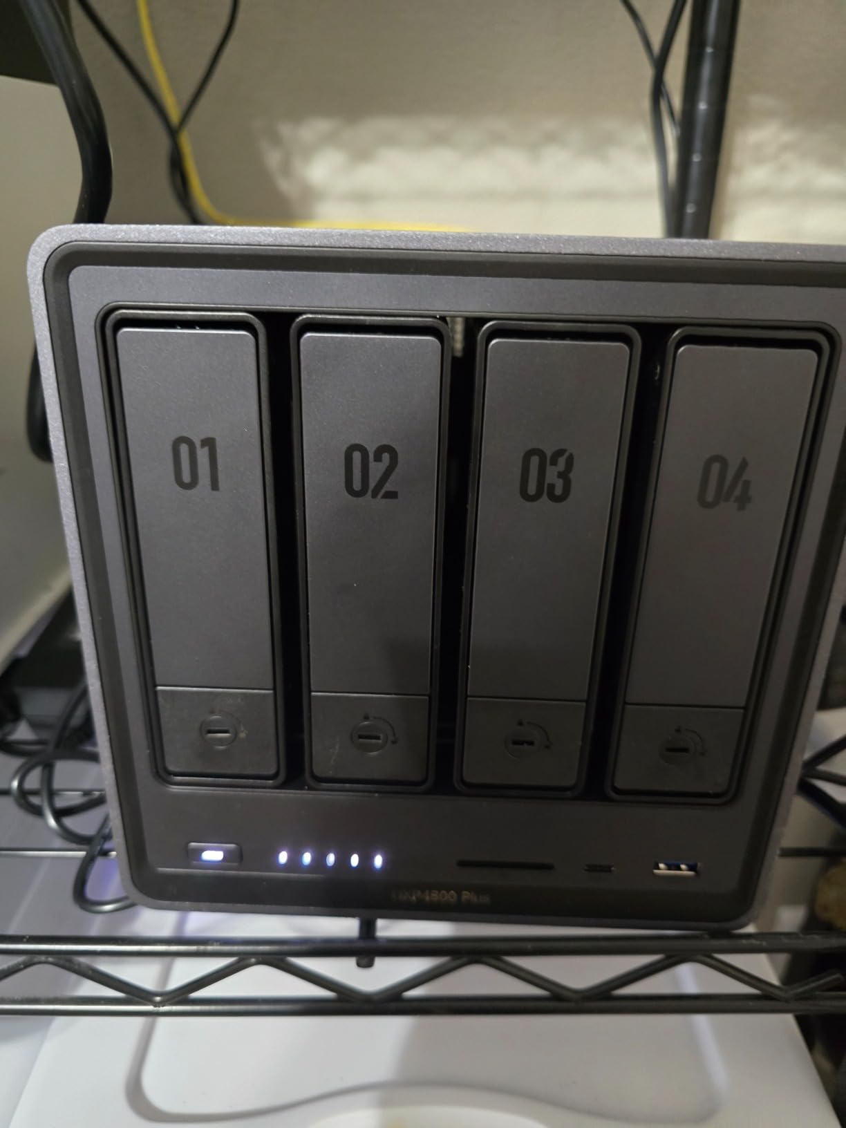 UGREEN NASync DXP6800 Plus 6-Bay Desktop NAS customer photo 2