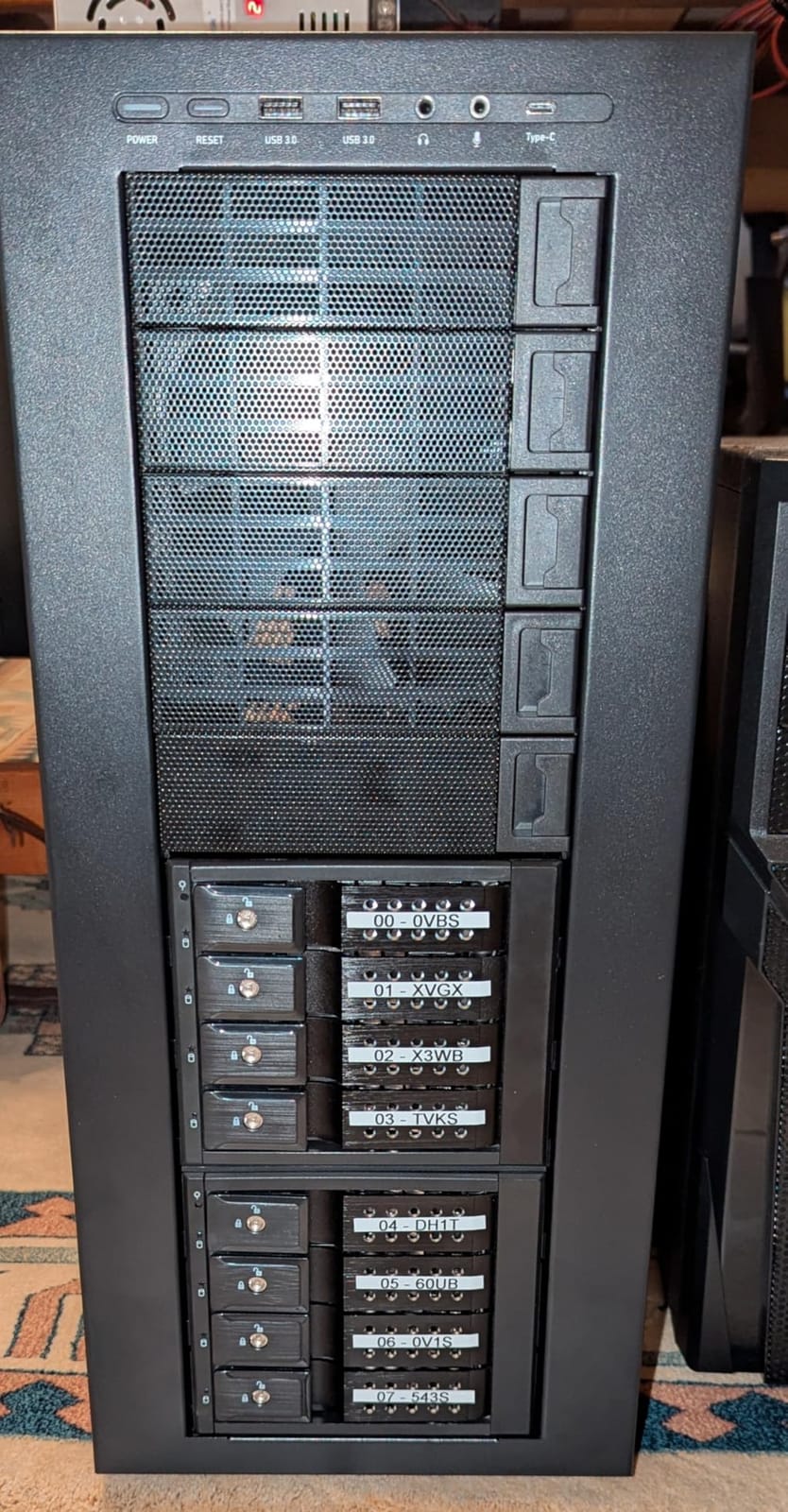 Rosewill Thor NAS - Full Tower Workstation Server Chassis | Supports up to 11 x 3.5 HDD or 13 x 2.5 SSD | E-ATX Compatible | 1 x 140mm PWM Fan | USB 3.2 Type-C | AI Servers & DIY NAS customer photo 1