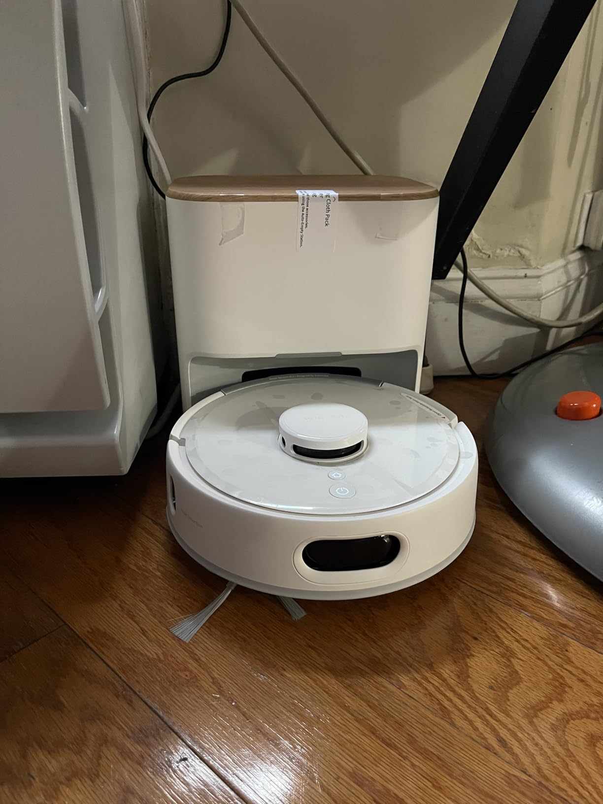 SwitchBot K11+ Robot Vacuum & Mop with Matter, 6000Pa Suction, 90-Day Hands-Free Self-Emptying, LDS Navigation, 3.6