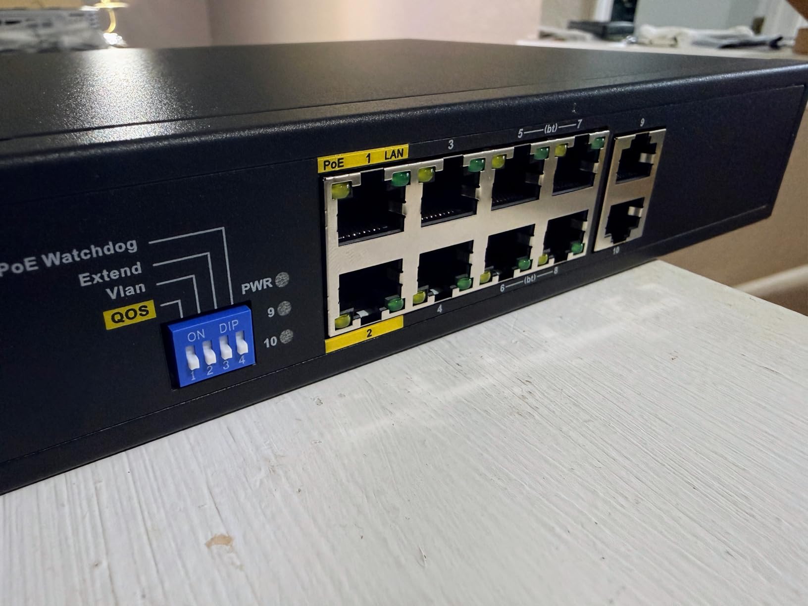 8 Port Full Gigabit PoE++ Switch, 4 BT 90W & 4 AT 30W Ports, 2 Gigabit Uplink, Total Budget 200W, 802.3af/at/bt Compliant, Compatible with PTZ PoE IP Cameras, VOIP Phones, AP, PoE Light customer photo 1