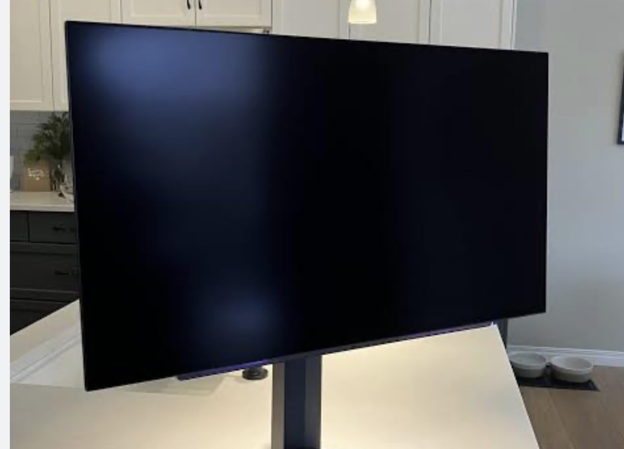 LG 24U411A-B 24-inch Full HD (1920 x 1080) IPS Computer Monitor, 120Hz, HDR10, Reader Mode, Flicker Safe, HDMI, Slim Stand Base, Black customer photo 2