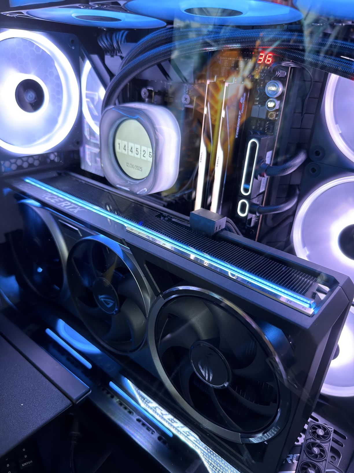 LINKUP PCIE 5.0 Riser Cable for Vertical GPU Mount, Right Angle, Graphics Card GPU Ready, Usable with PCIe 4.0 and RX 9070/RTX 5090, 20cm (Total Length: 24cm) customer photo 1