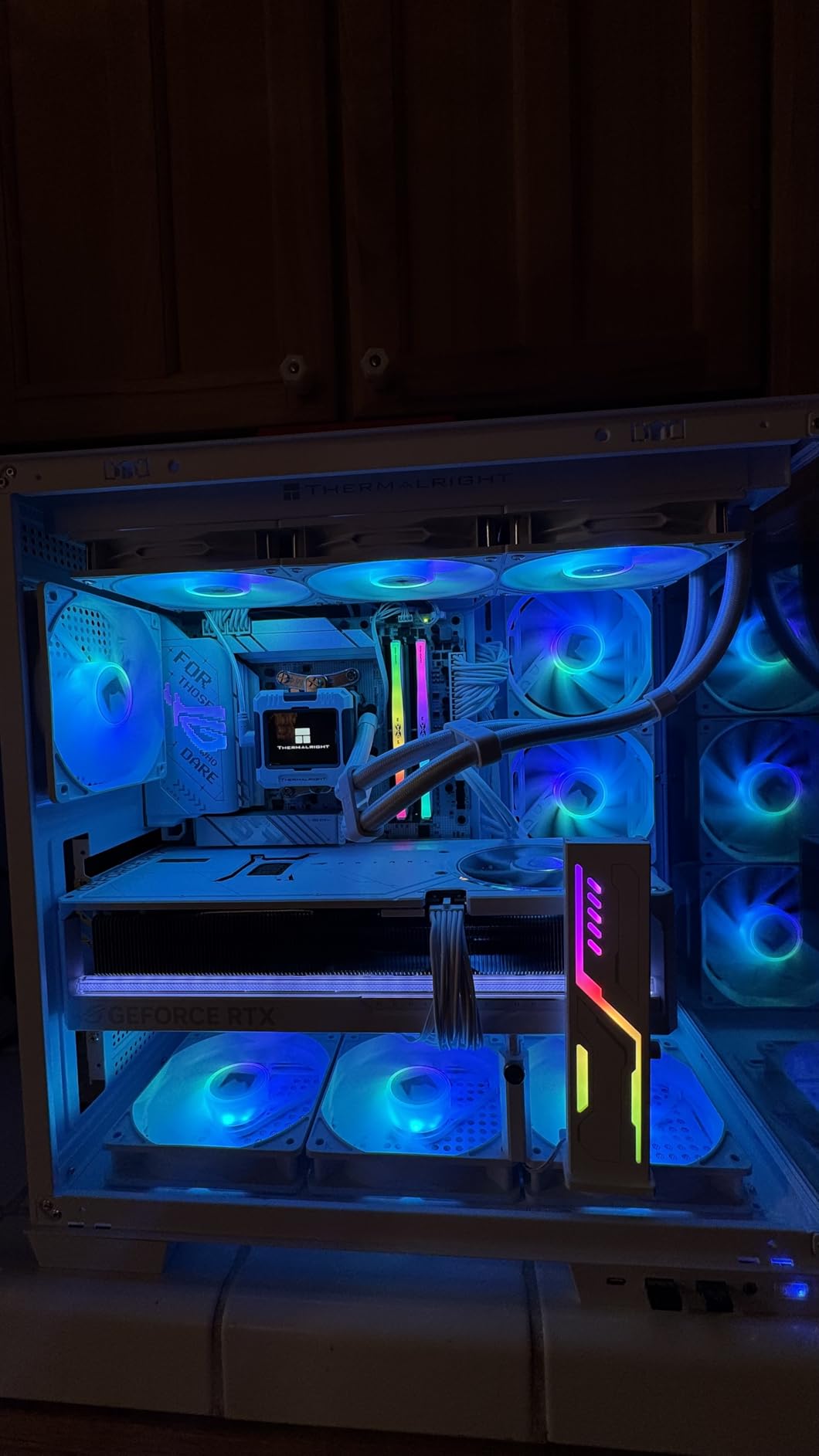 ASUS ROG Astral NVIDIA GeForce RTX 5080 16GB GDDR7 White OC Edition - Quad-Fan Gaming Graphics Card Delivering unprecedented Airflow and air Pressure for Optimal Performance, 3 Year Warranty customer photo 1