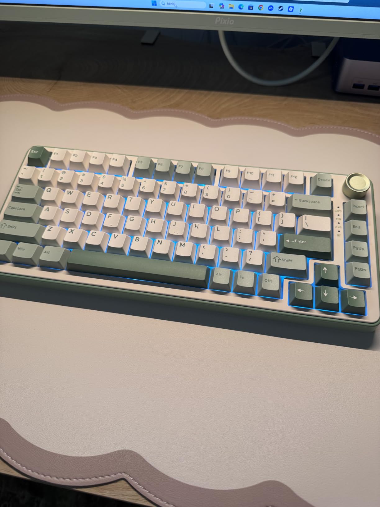 YUNZII B75 PRO 75% Wireless Mechanical Keyboard (Dark Grey, Milk Switch), Hot Swap Keyboard with Knob, Gasket Mount, Creamy Pre-lubed Switch for Smooth Typing, BT/USB-C/2.4G customer photo 1
