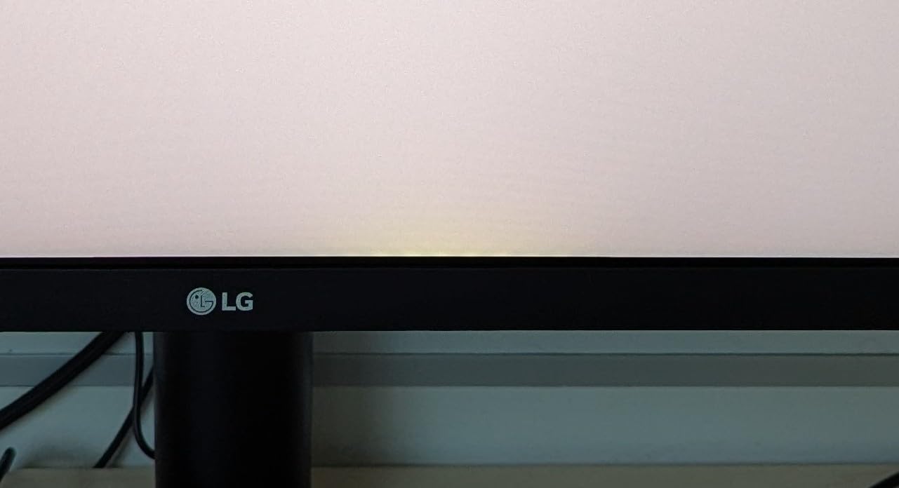LG 32UR550K-B 32-inch Ultrafine 4K UHD Computer Monitor, HDR10, 60Hz, Height Adjustable Stand customer photo 2