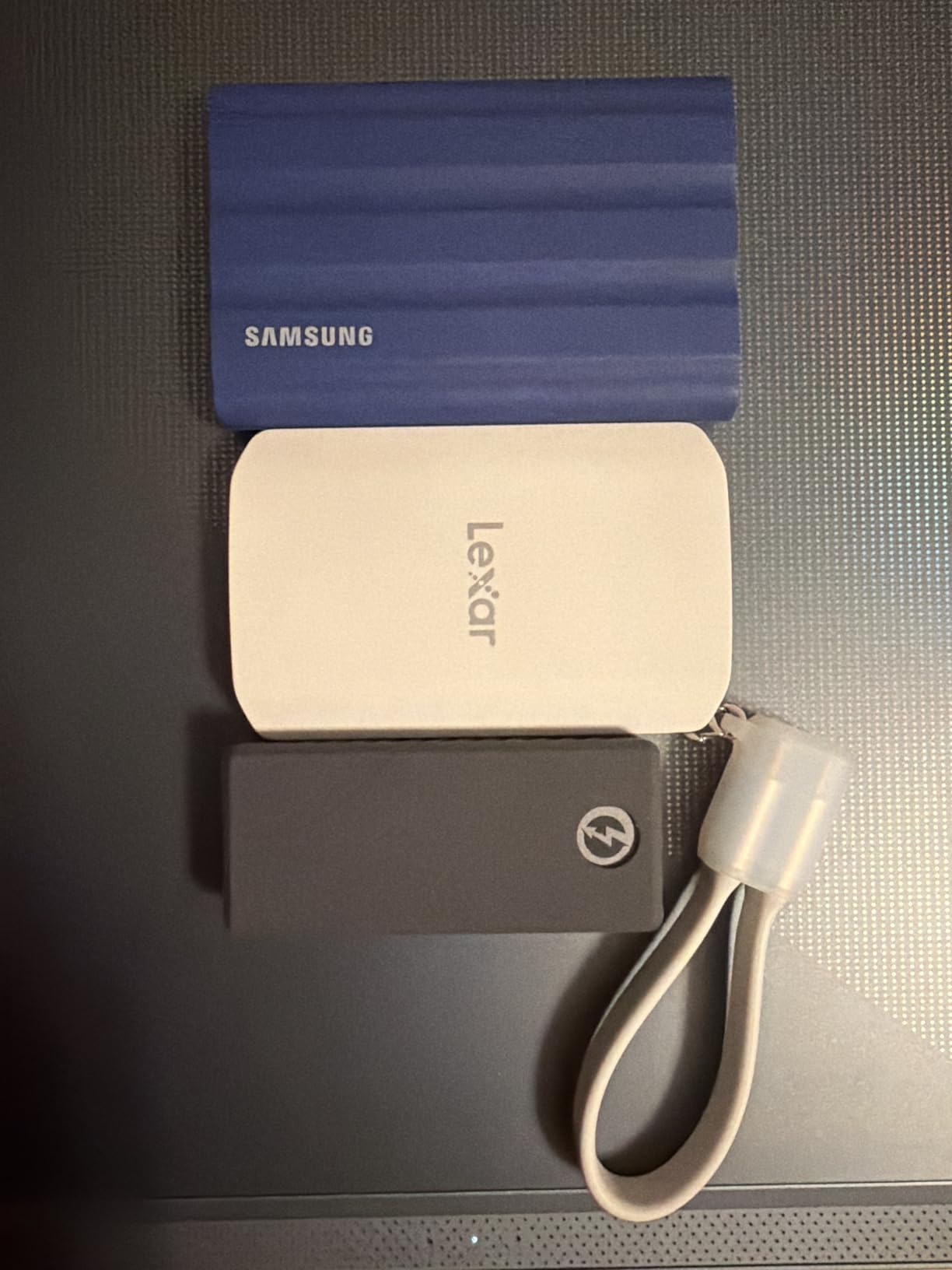 Lexar 1TB ES5 External SSD, 2000MB/s R/W, USB-C, Magnetic/Mag Safe customer photo 2