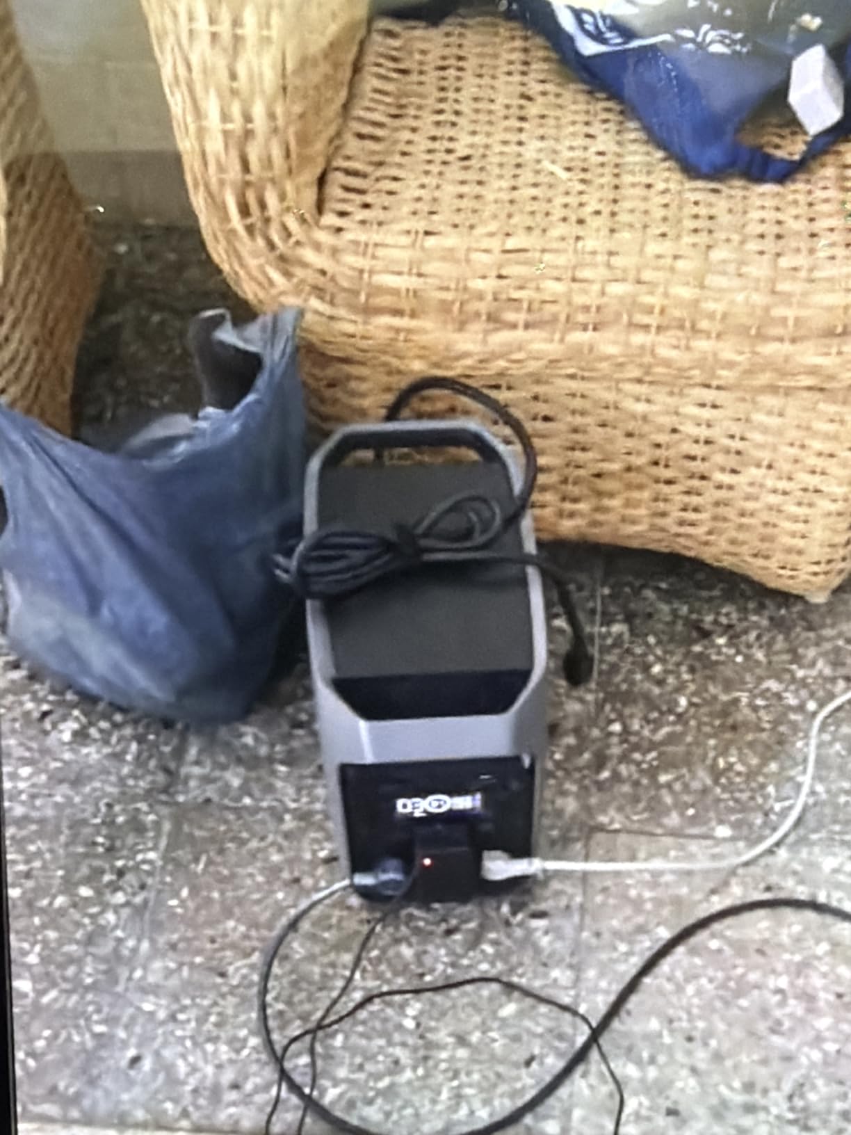 EF ECOFLOW Portable Power Station Delta 3 Classic, 1024Wh 1800W AC, 3600W Surge, 1 Hr Fast Charge, 100W USB-C Output, LiFePO4 Battery, 10ms UPS Solar Generator for Home Backup, Camping & RVs customer photo 1