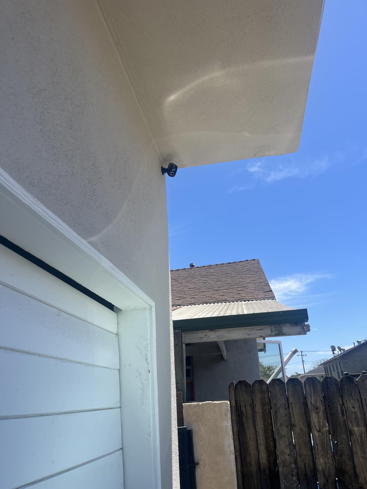 2026 Enhanced 2K UHD Security Cameras Wireless Outdoor - Free Cloud & SD Storage, Dual-Band WiFi 2.4G/5G, Full-Color Night Vision, 6-Month Battery, Motion Alerts, IP66 Weatherproof, 2-Way Talk customer photo 1